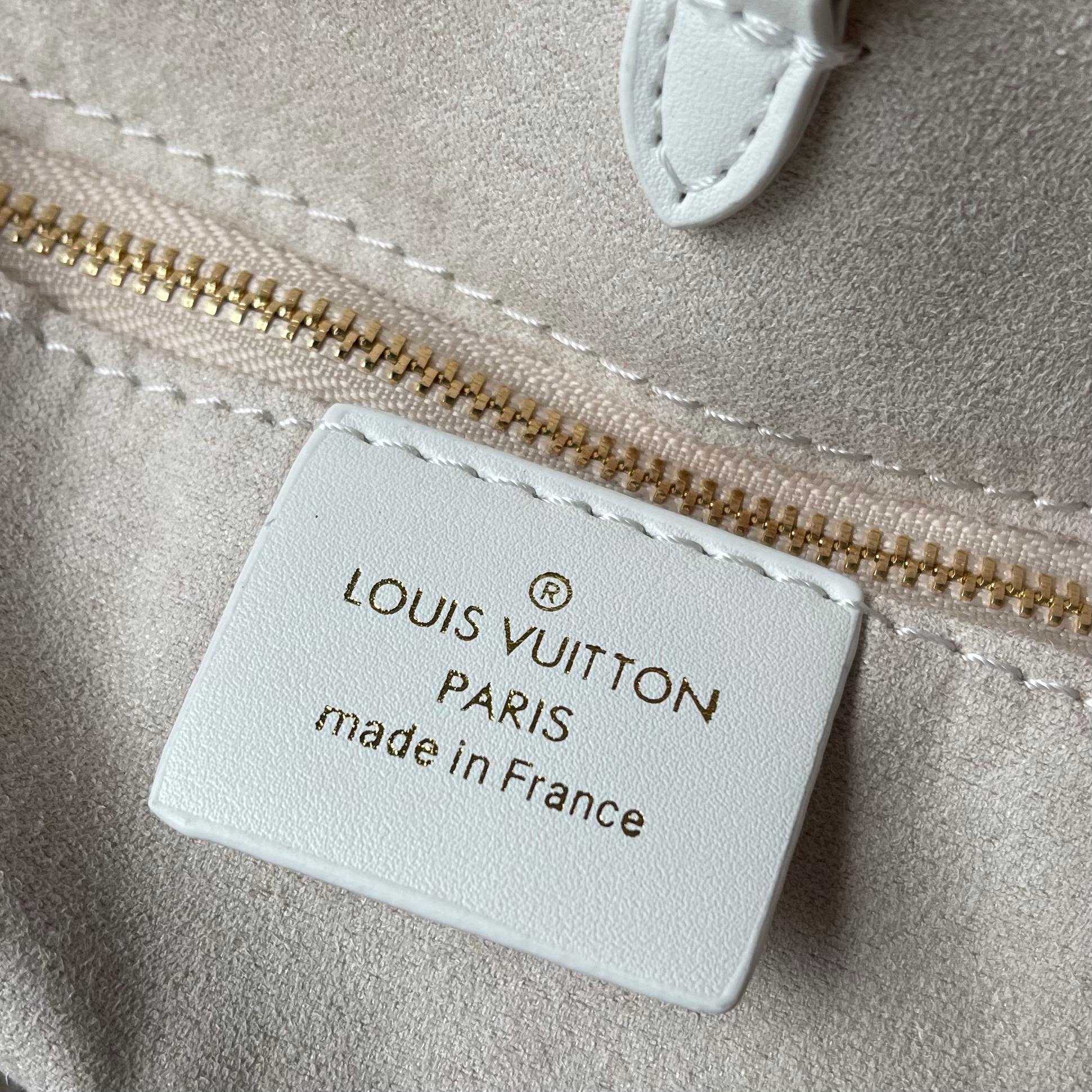 Designer OnTheGo PM Embossed grained cowhide leather - Dream Cream - Gorchic - $122.99