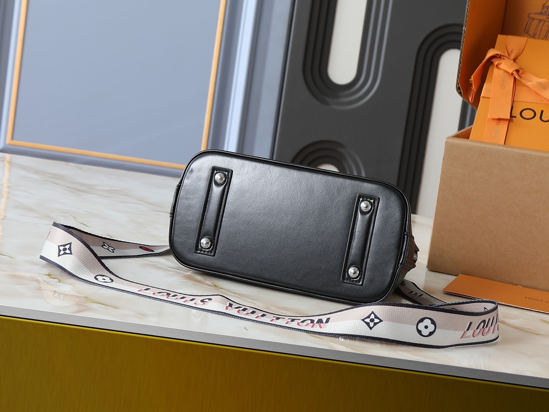 Designer Alma BB Epi grained cowhide leather - Black - Gorchic - $130.99