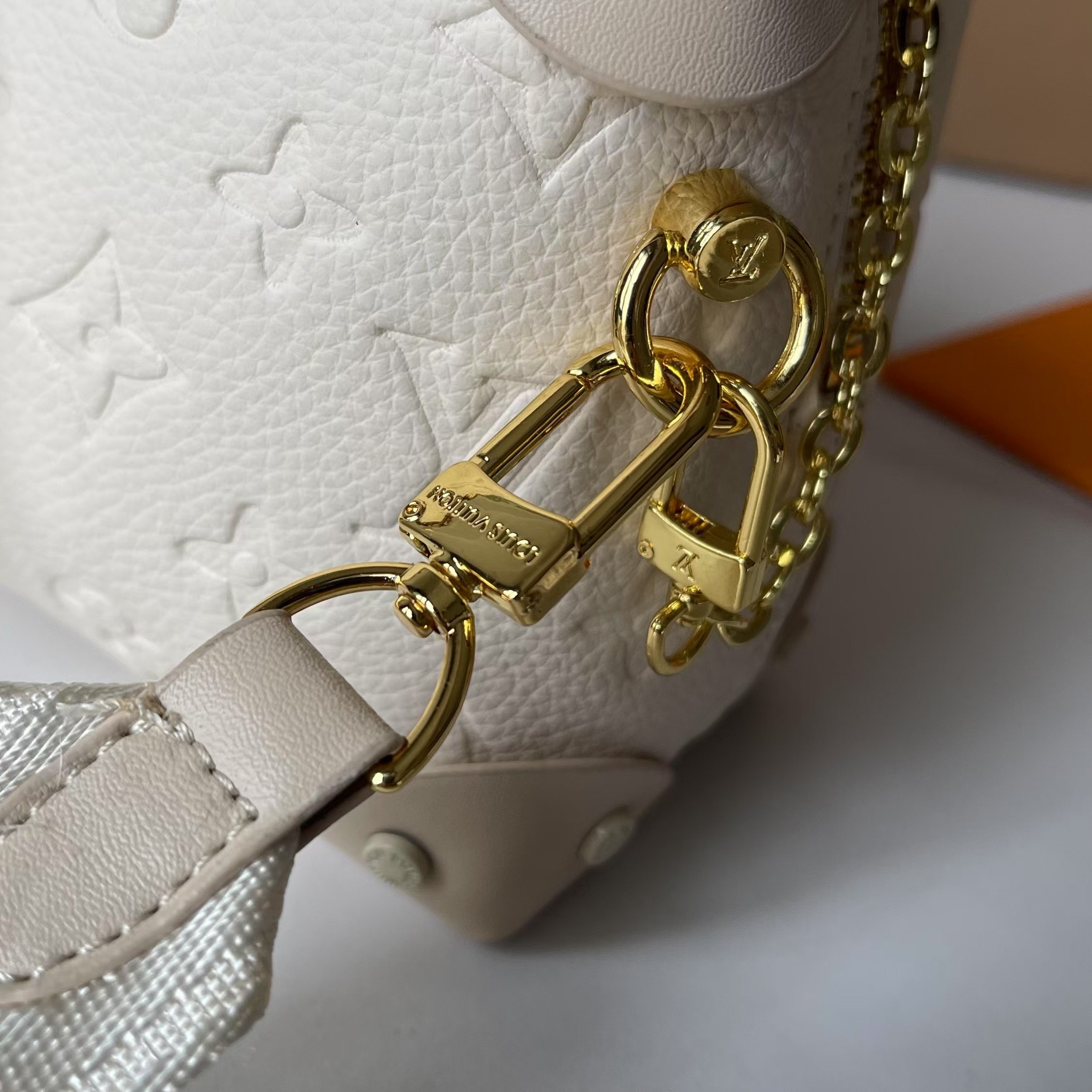 Designer Petite Malle Souple Embossed grained cowhide leather - White - Gorchic - $118.99