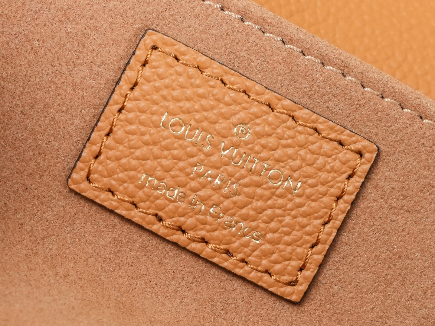 Designer Pochette Métis East West Embossed grain cowhide - Arizona/Cream - Gorchic - $116.99