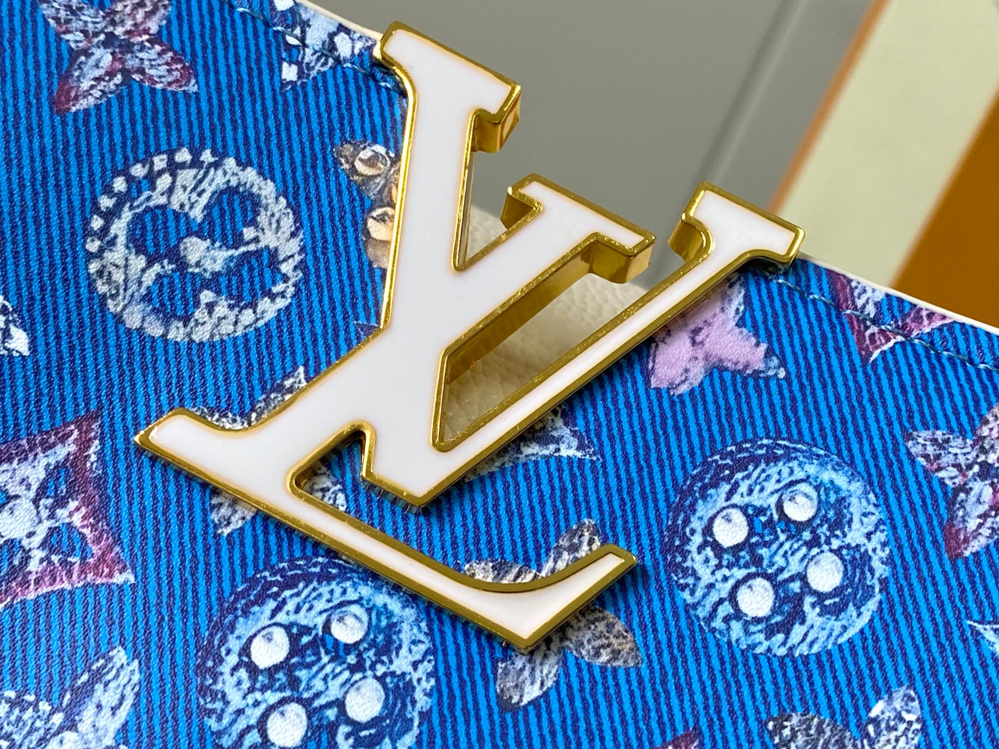 Designer Capucines Taurillon Leather, Rose Ballerine - Bag - Gorchic - $142.99