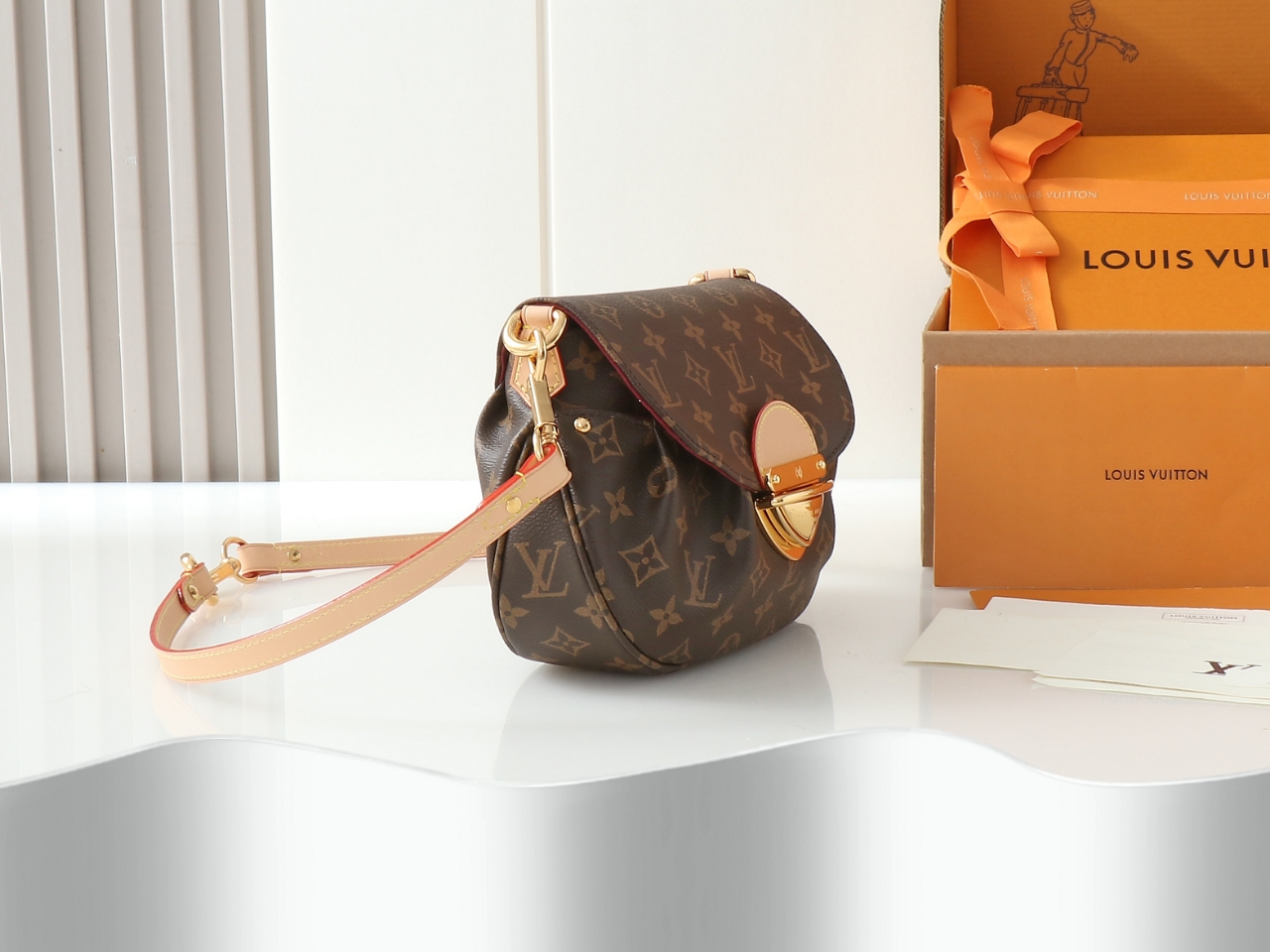 Designer Sunset Monogram Handbag - Gorchic - $125.99