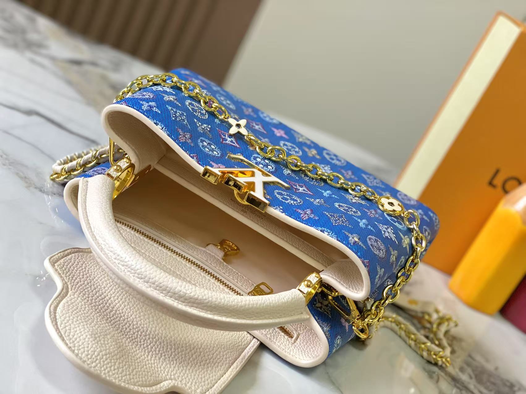 Designer Capucines Taurillon Leather, Rose Ballerine - Bag - Gorchic - $142.99