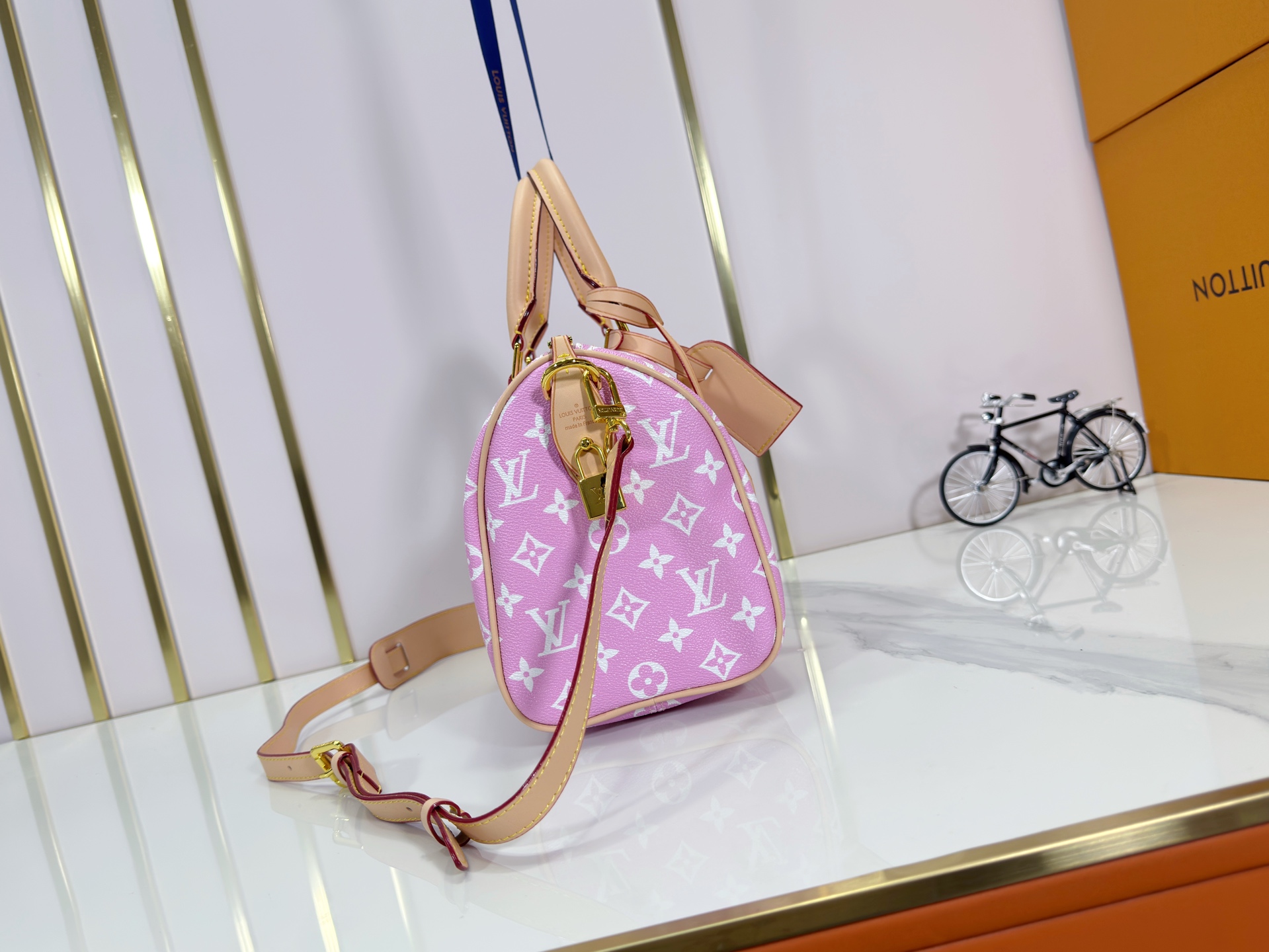 Designer Speedy P9 Bandoulière 40  Candy Pink - Bag - Gorchic - $141.99