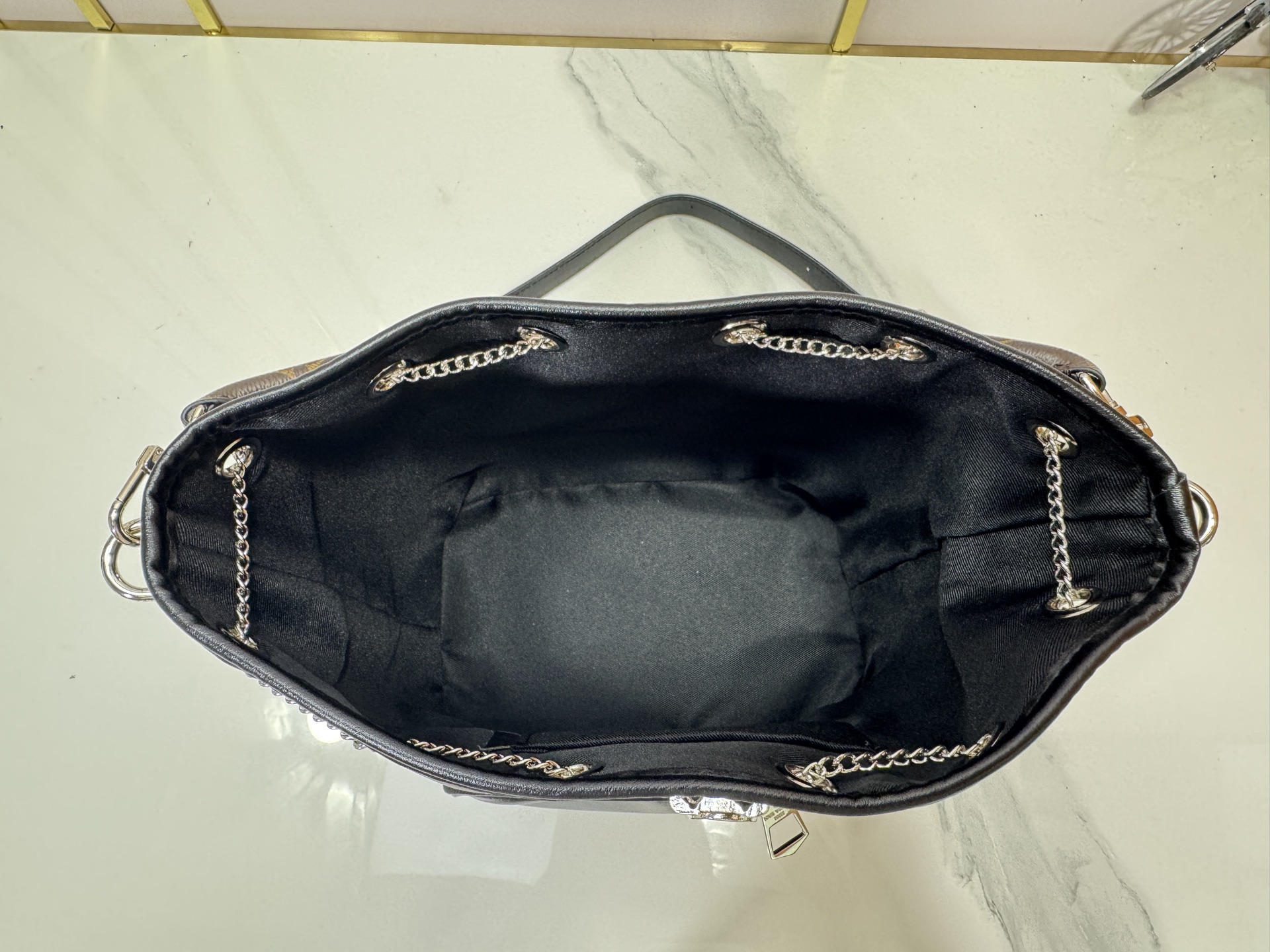 Designer No Way Vibe Lamb leather - Black - Gorchic - $121.99