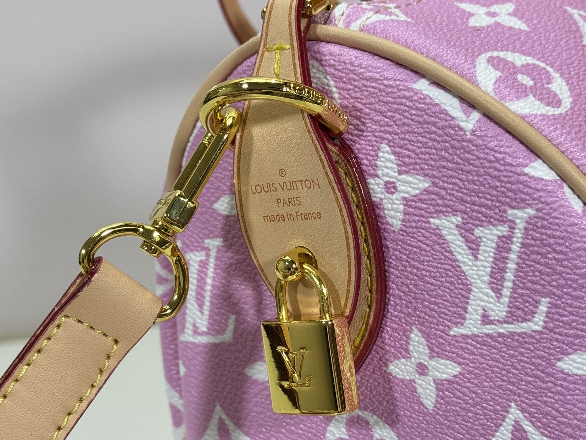 Designer Speedy P9 Bandoulière 40  Candy Pink - Bag - Gorchic - $141.99