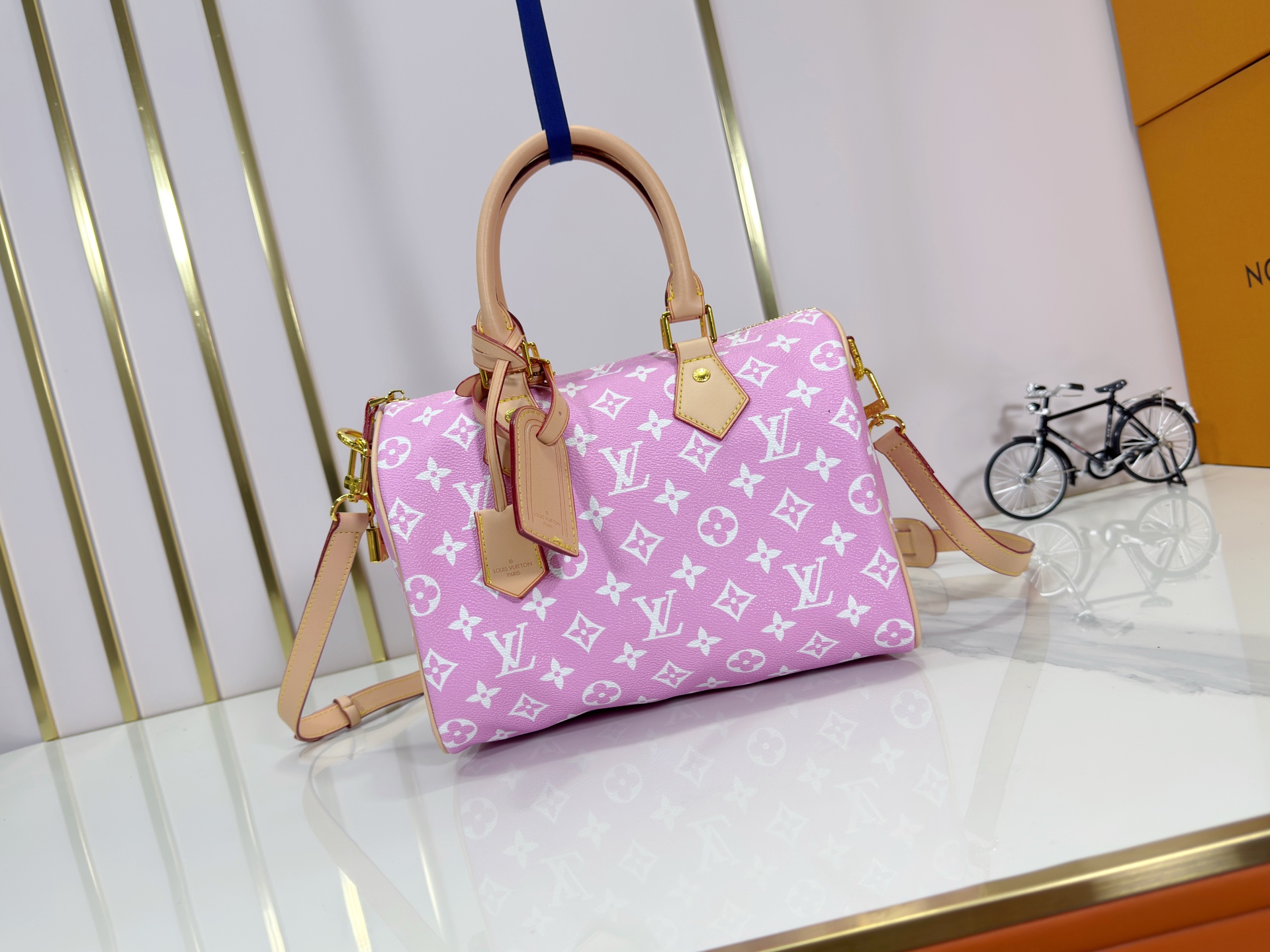 Designer Speedy P9 Bandoulière 40  Candy Pink - Bag - Gorchic - $141.99