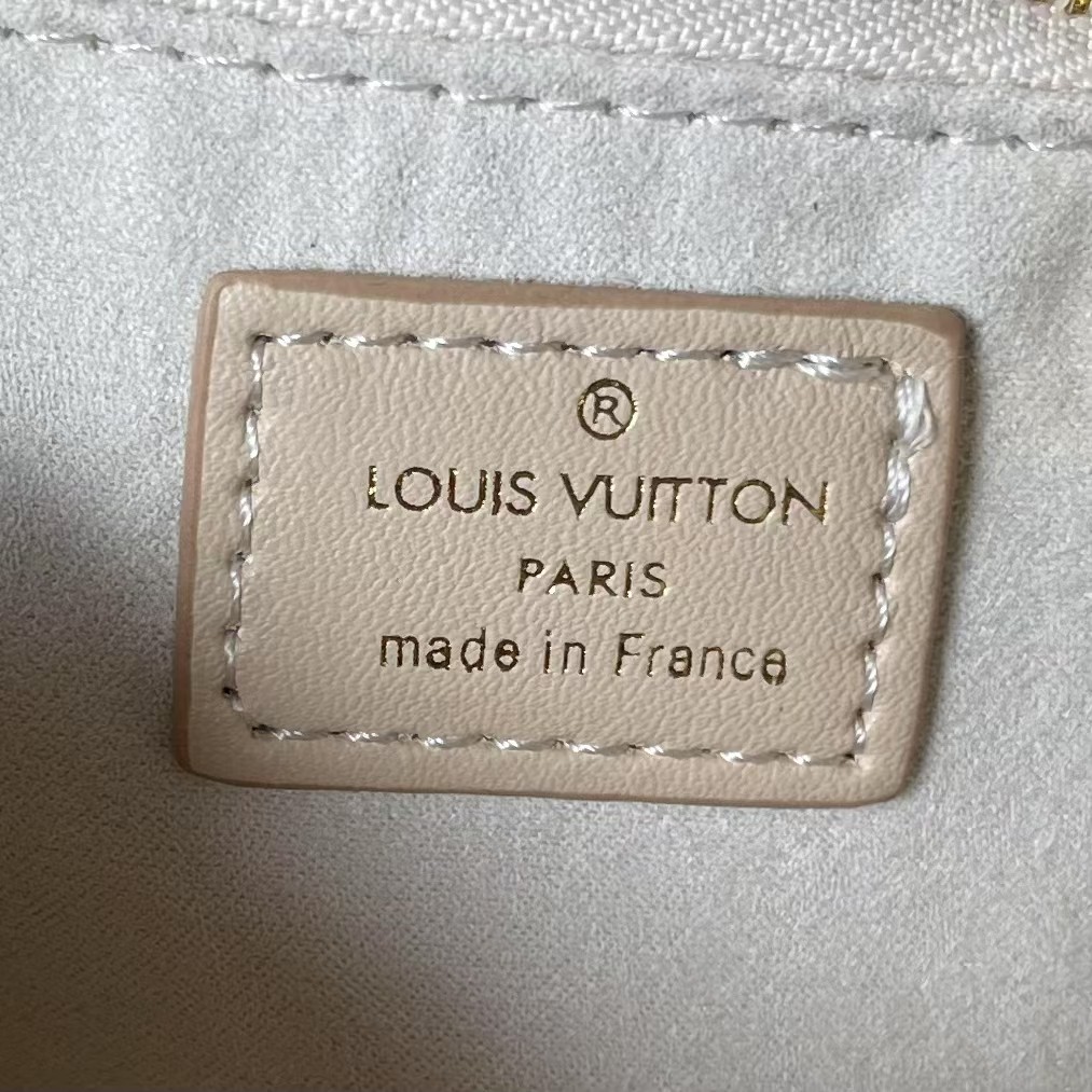 Designer Petite Malle Souple Embossed grained cowhide leather - White - Gorchic - $118.99