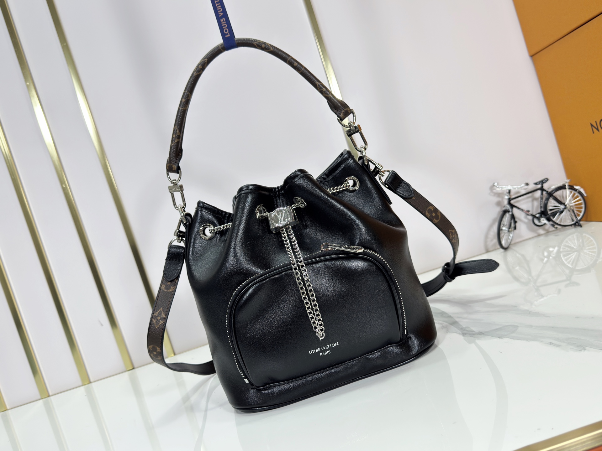 Designer No Way Vibe Lamb leather - Black - Gorchic - $121.99