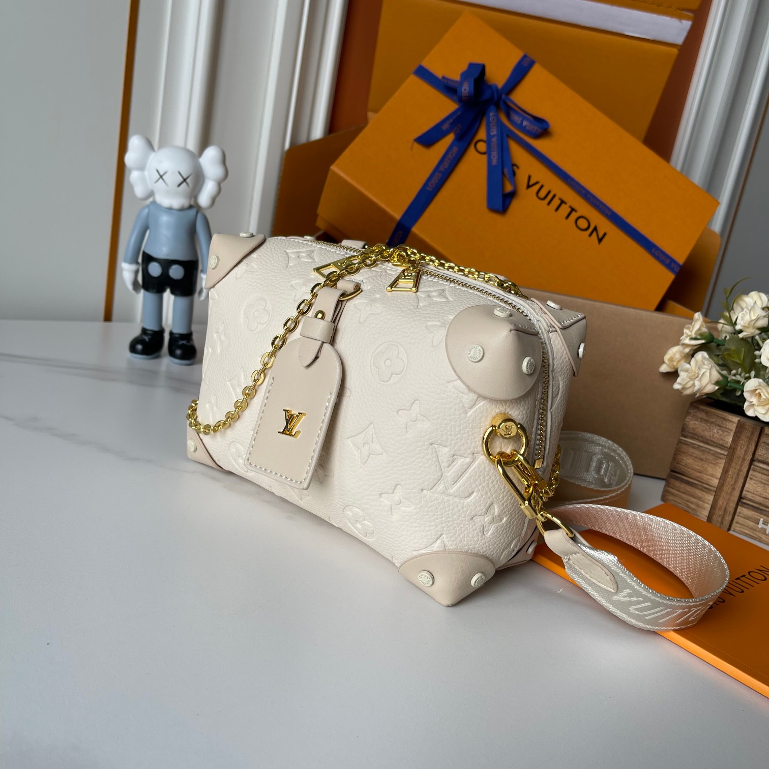 Designer Petite Malle Souple Embossed grained cowhide leather - White - Gorchic - $118.99