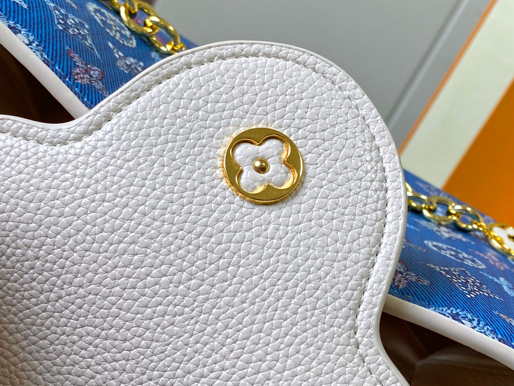 Designer Capucines Taurillon Leather, Rose Ballerine - Bag - Gorchic - $142.99