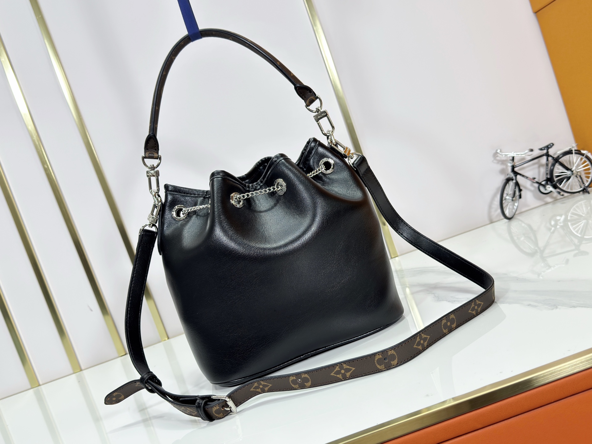 Designer No Way Vibe Lamb leather - Black - Gorchic - $121.99