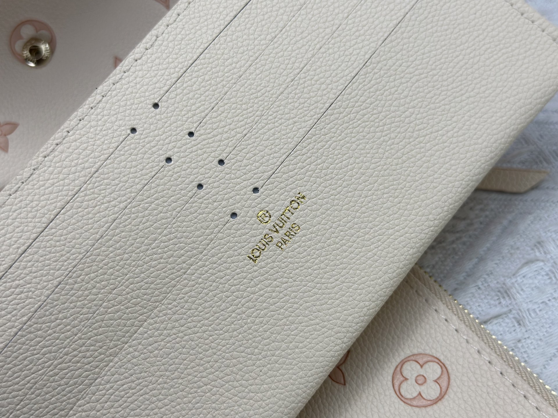 Designer Pochette Félicie Embossed grained cowhide leather - Bicolor Eden - Gorchic - $97.99