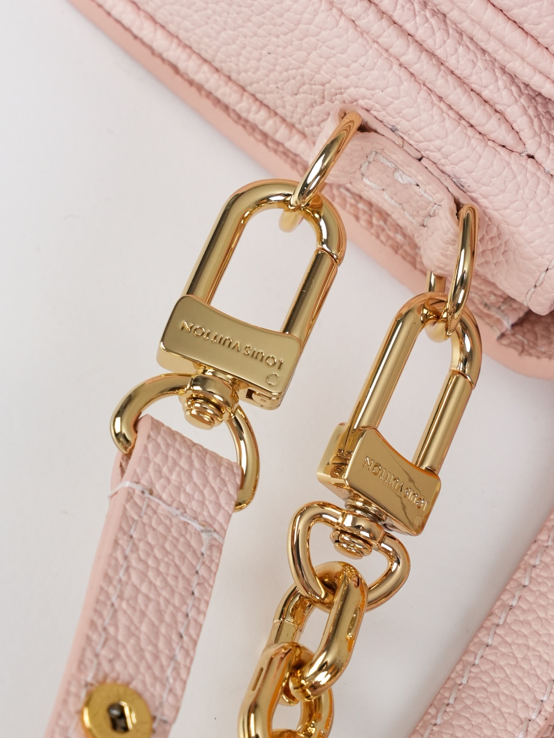 Designer Pochette Métis East West Embossed Grain Cowhide - Pink - Gorchic - $116.99