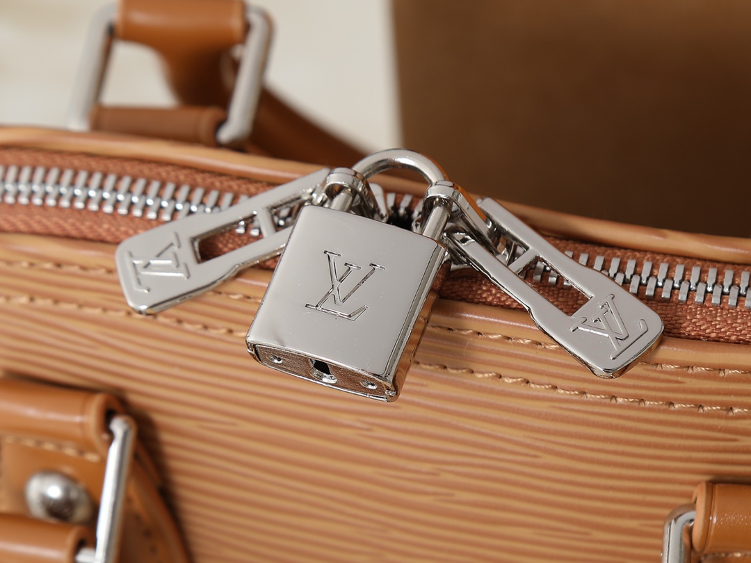 Designer Alma BB Epi grained cowhide leather - Gold Miel - Gorchic - $130.99