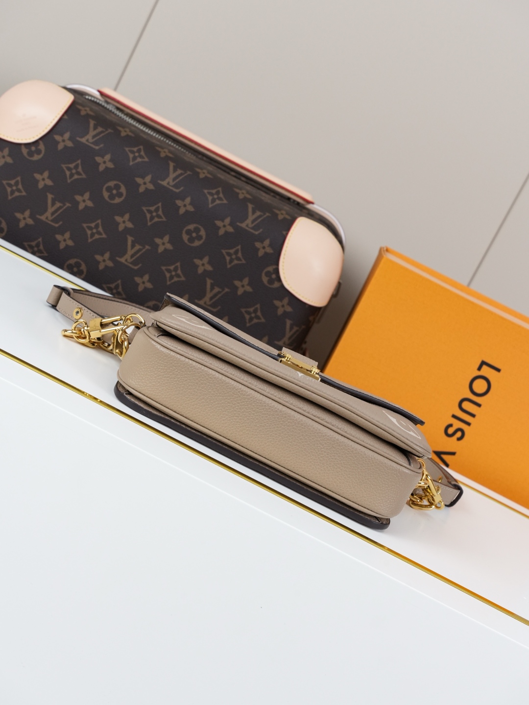 Designer Pochette Métis East West - Tourterelle Grey/Crème Beige - Gorchic - $116.99