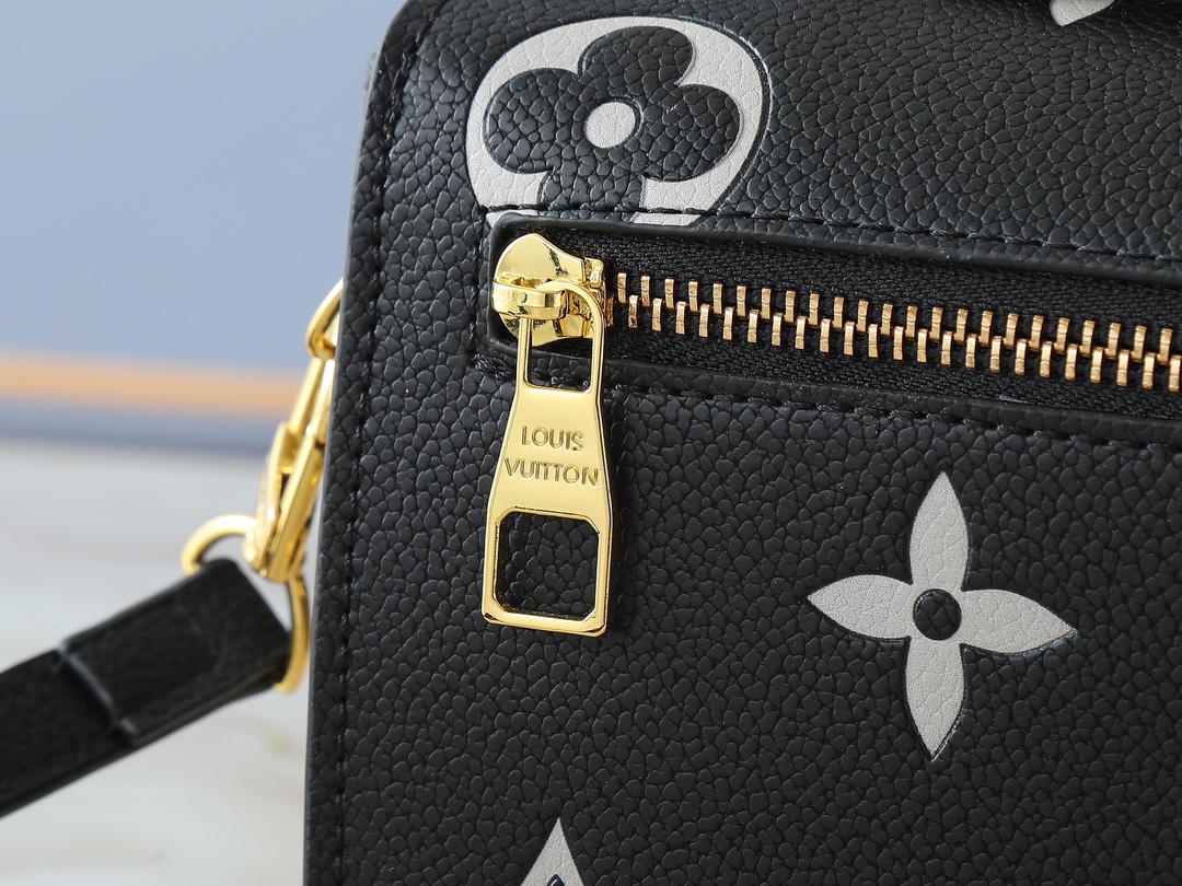 Designer Pochette Métis East West Bag - Embossed soft grained cowhide, Black - Gorchic - $125.99