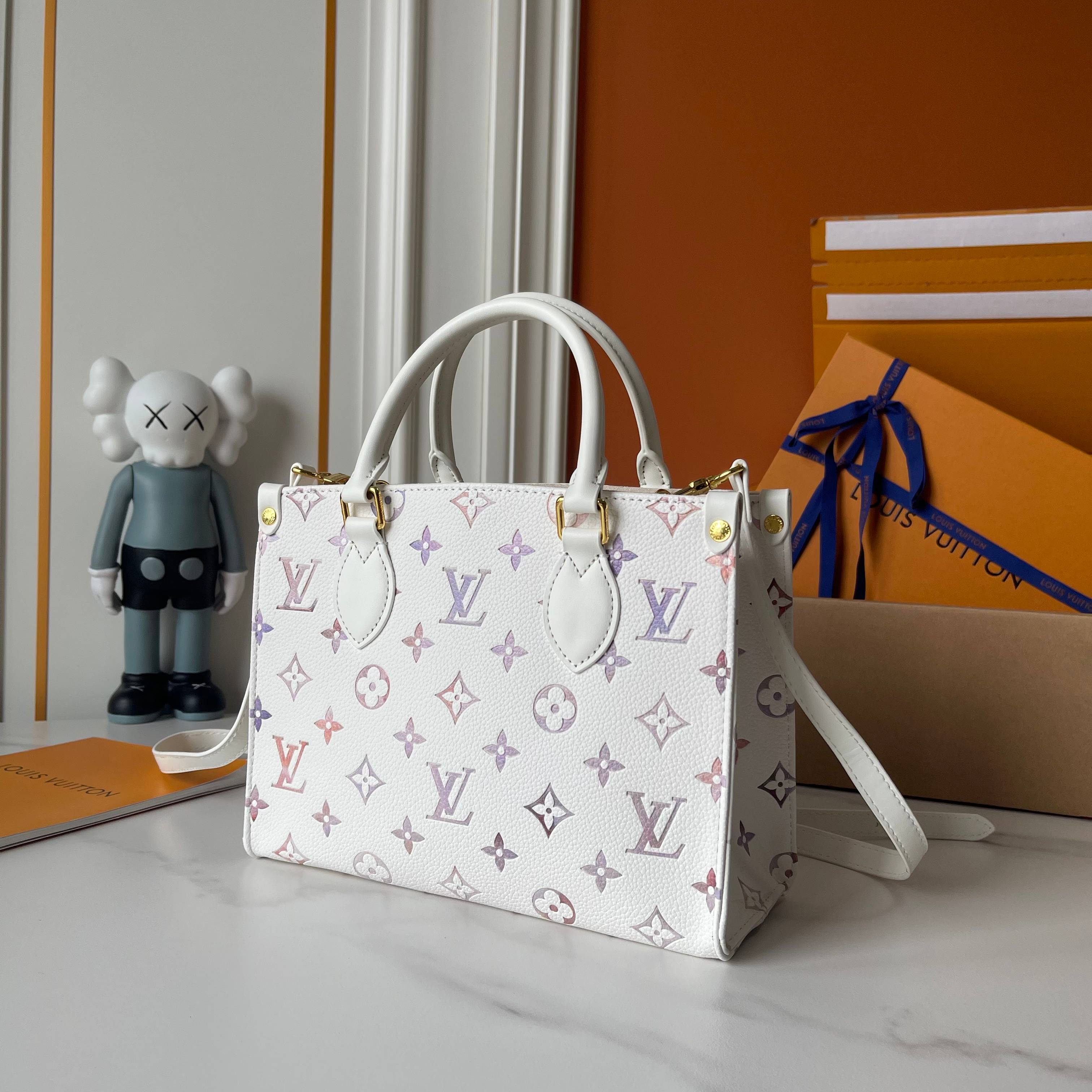 Designer OnTheGo PM Embossed grained cowhide leather - Dream Cream - Gorchic - $122.99