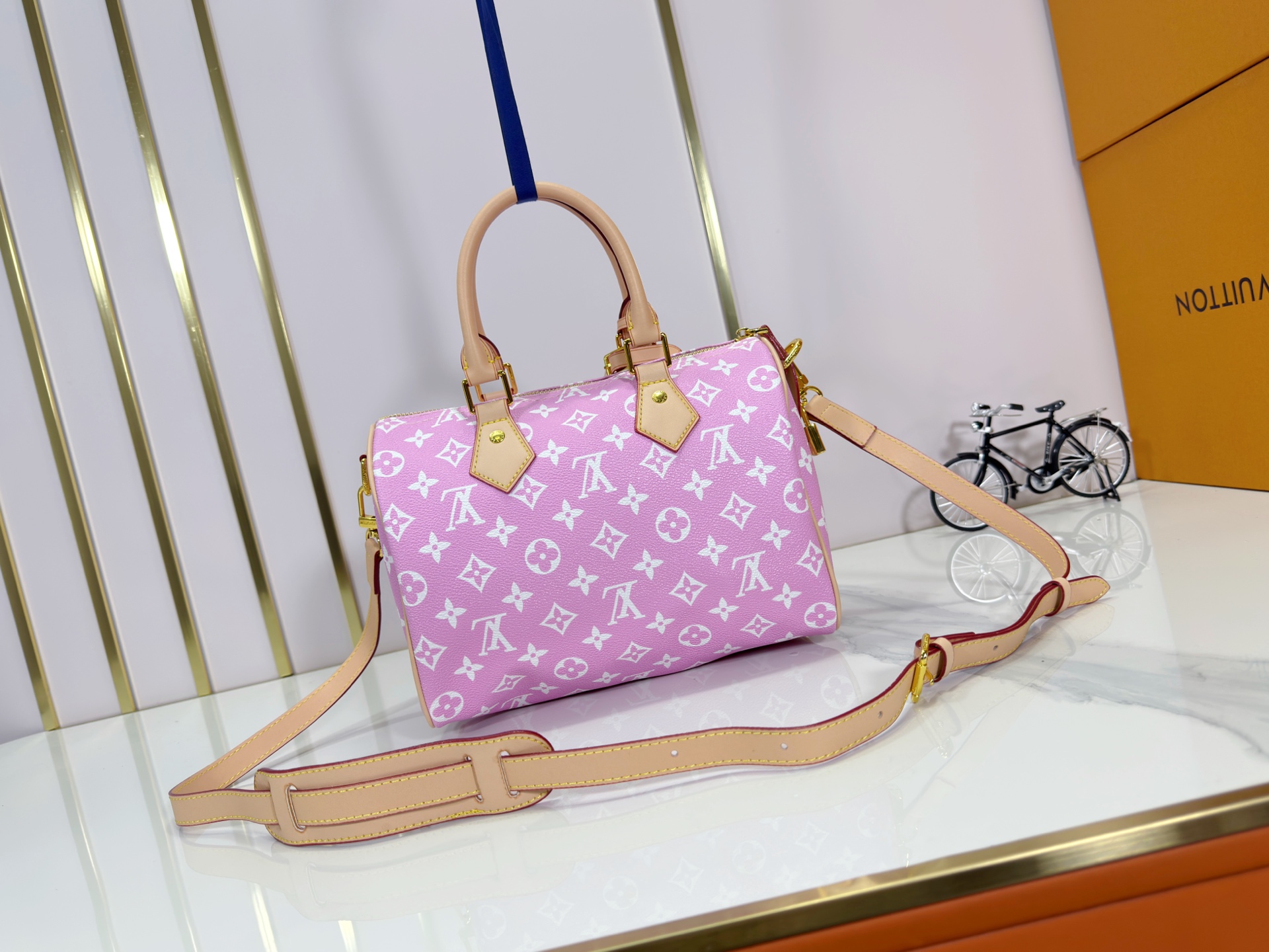 Designer Speedy P9 Bandoulière 40  Candy Pink - Bag - Gorchic - $141.99