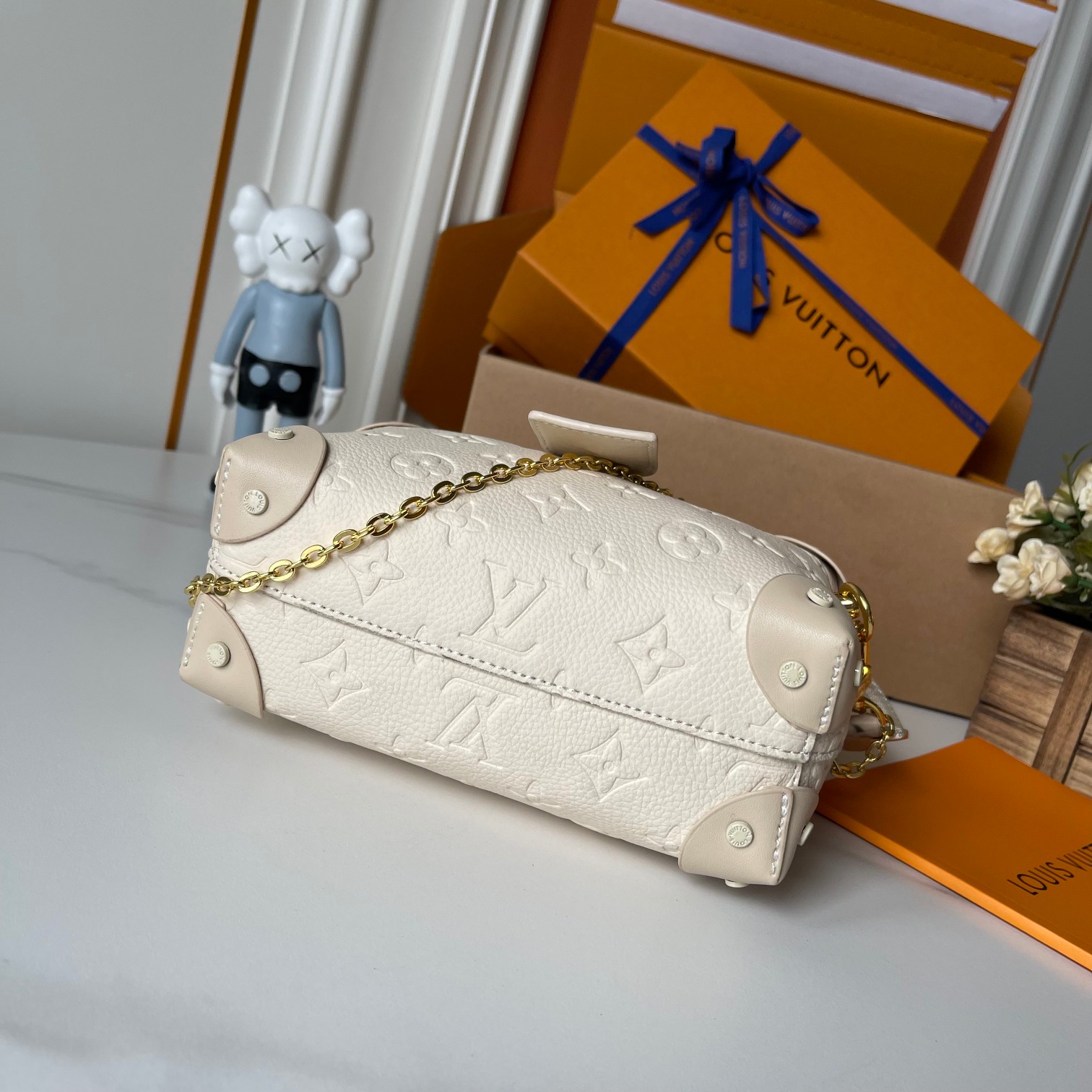 Designer Petite Malle Souple Embossed grained cowhide leather - White - Gorchic - $118.99