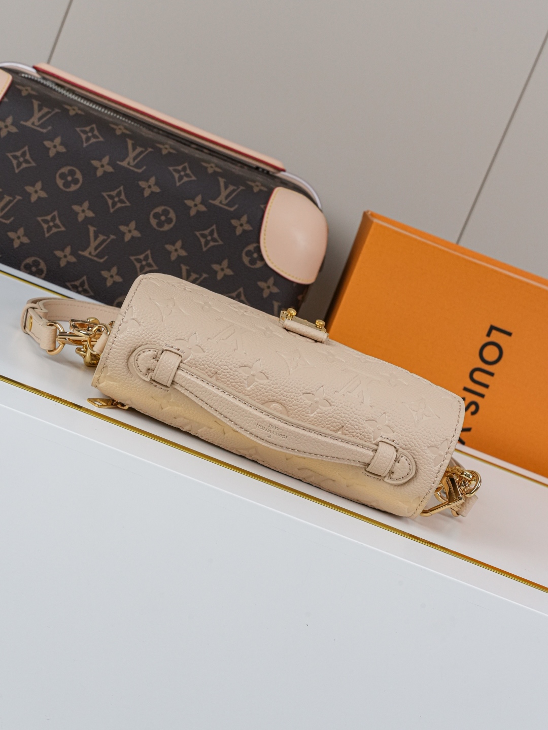 Designer Pochette Métis East West Grained Cowhide Leather - Sand - Gorchic - $116.99