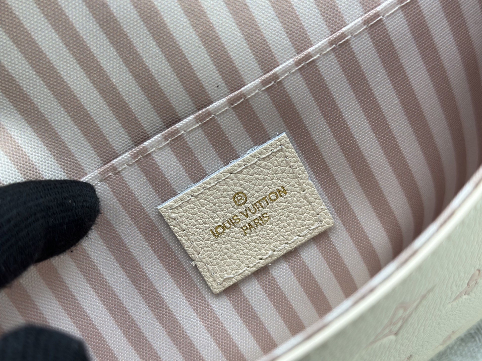 Designer Pochette Félicie Embossed grained cowhide leather - Bicolor Eden - Gorchic - $97.99