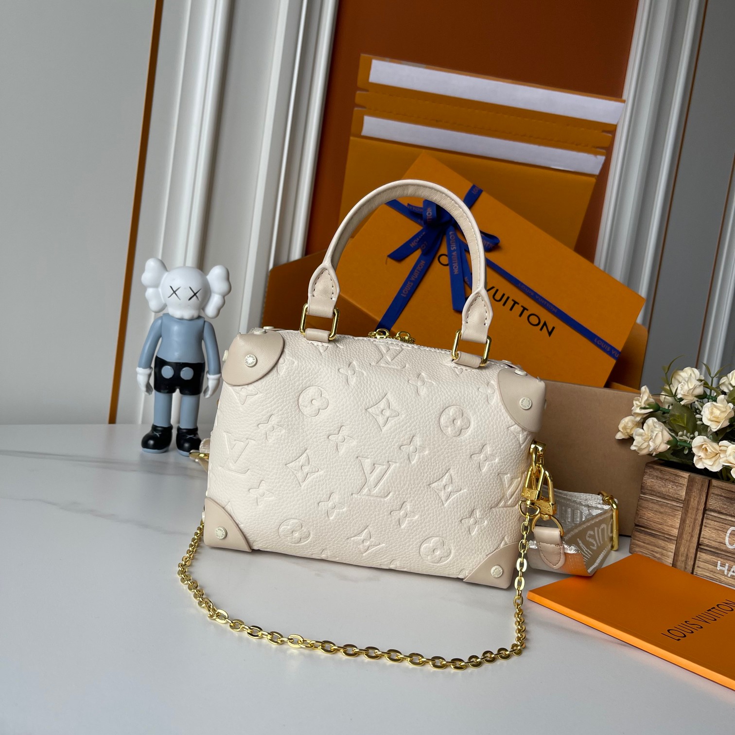 Designer Petite Malle Souple Embossed grained cowhide leather - White - Gorchic - $118.99