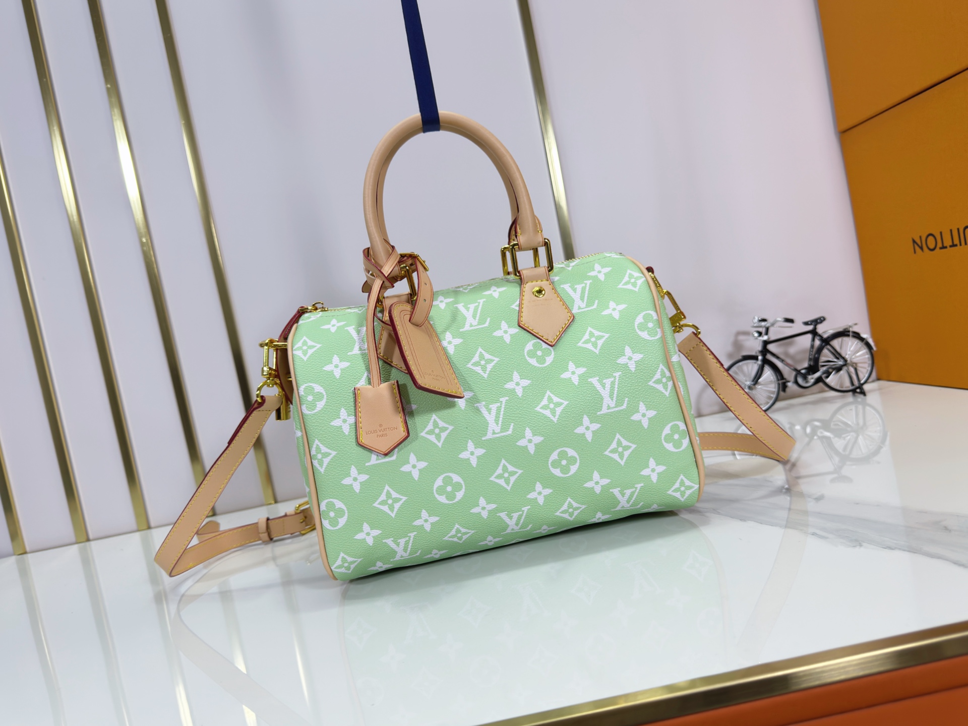 Designer SPEEDY P9 BANDOULIERE 30 HANDBAG Frozen Lime - Vert Clair - Bag - Gorchic - $137.99