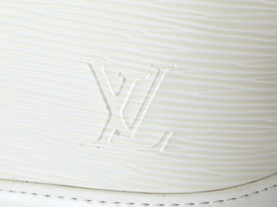 Designer Alma BB Epi grained cowhide leather - Quartz - Gorchic - $130.99