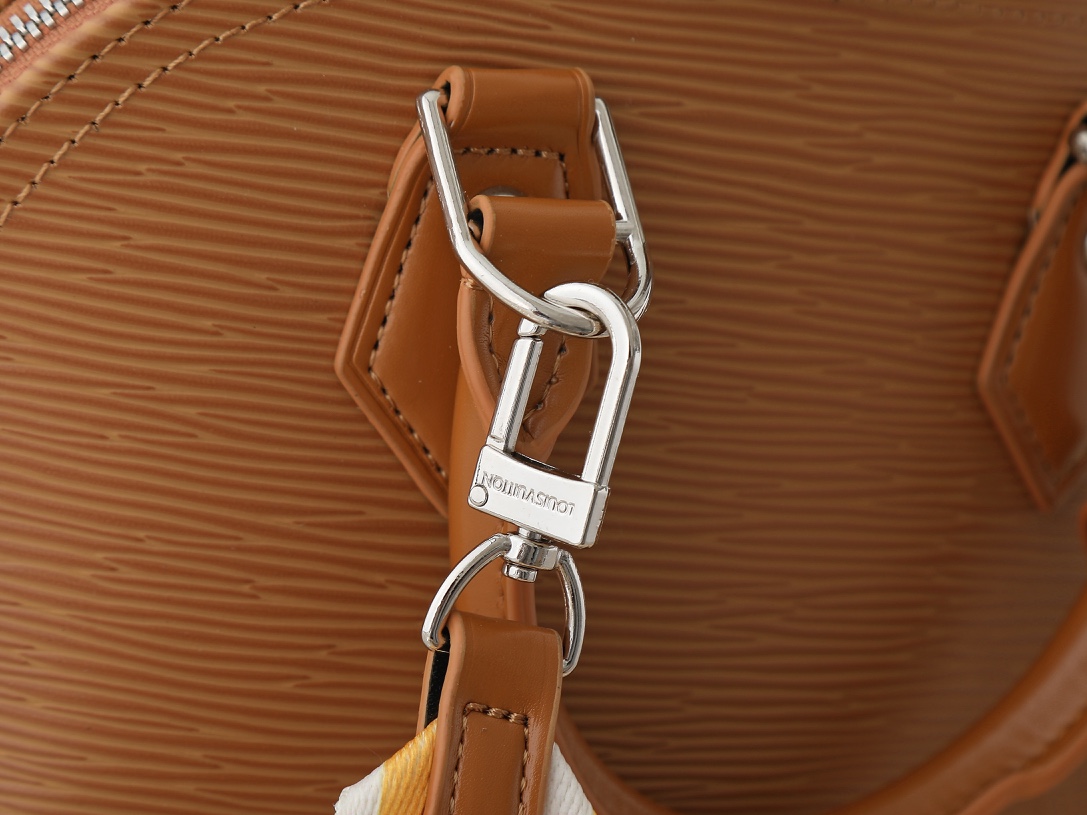 Designer Alma BB Epi grained cowhide leather - Gold Miel - Gorchic - $130.99