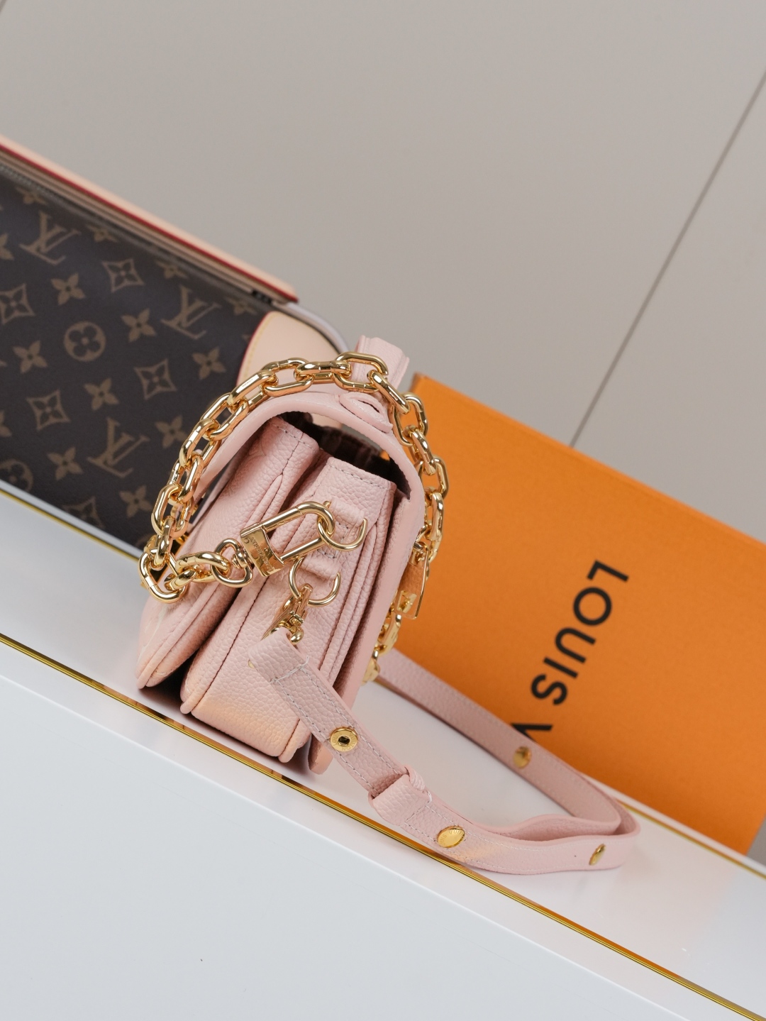 Designer Pochette Métis East West Embossed Grain Cowhide - Pink - Gorchic - $116.99