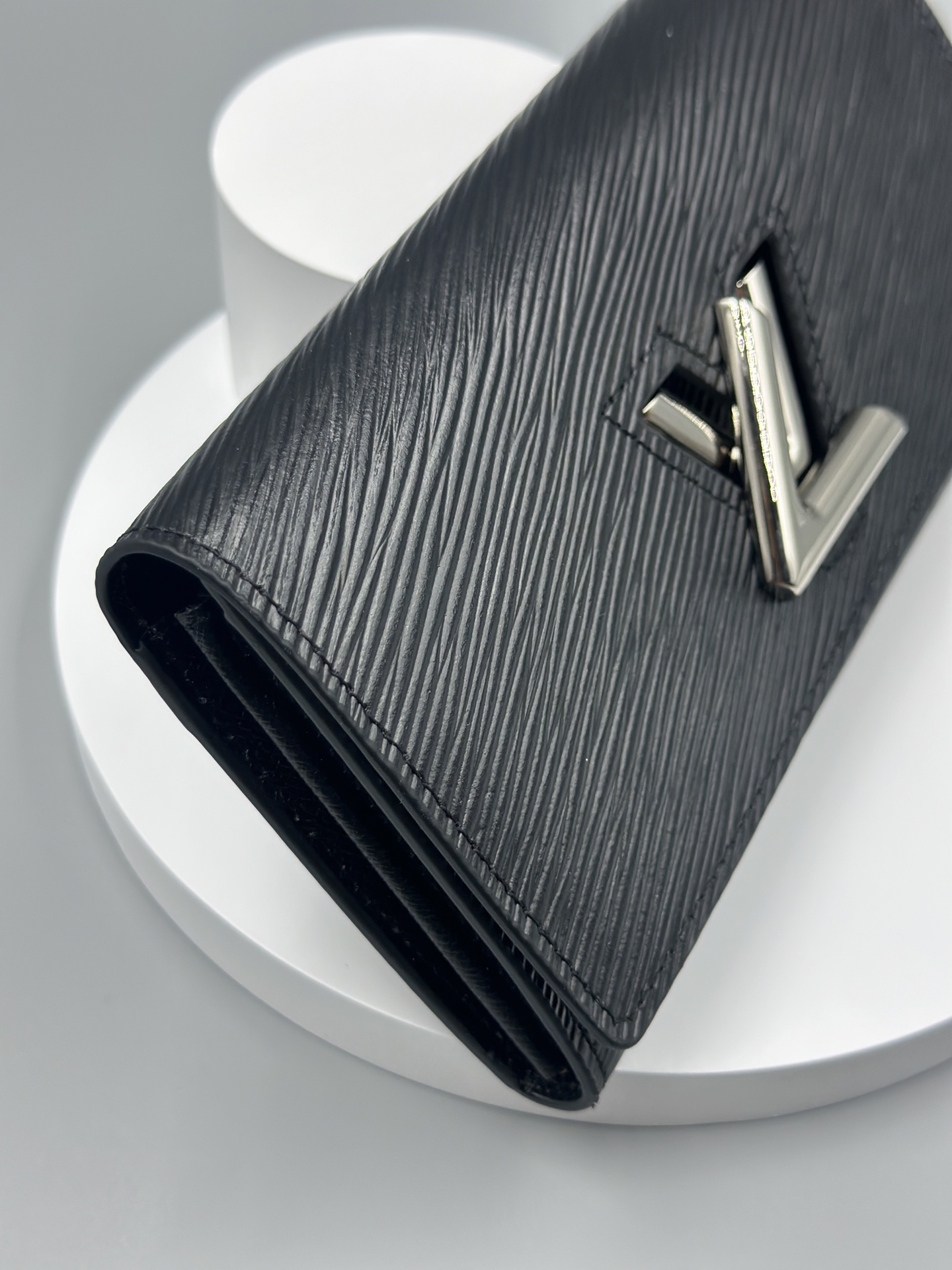 Designer Black Epi Leather Twist Wallet - Silver - Gorchic - $94.99