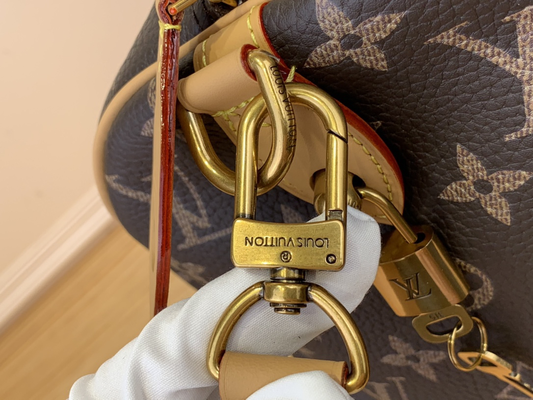 Designer Speedy P9 Bandoulière 40  Monogram - Bag - Gorchic - $141.99