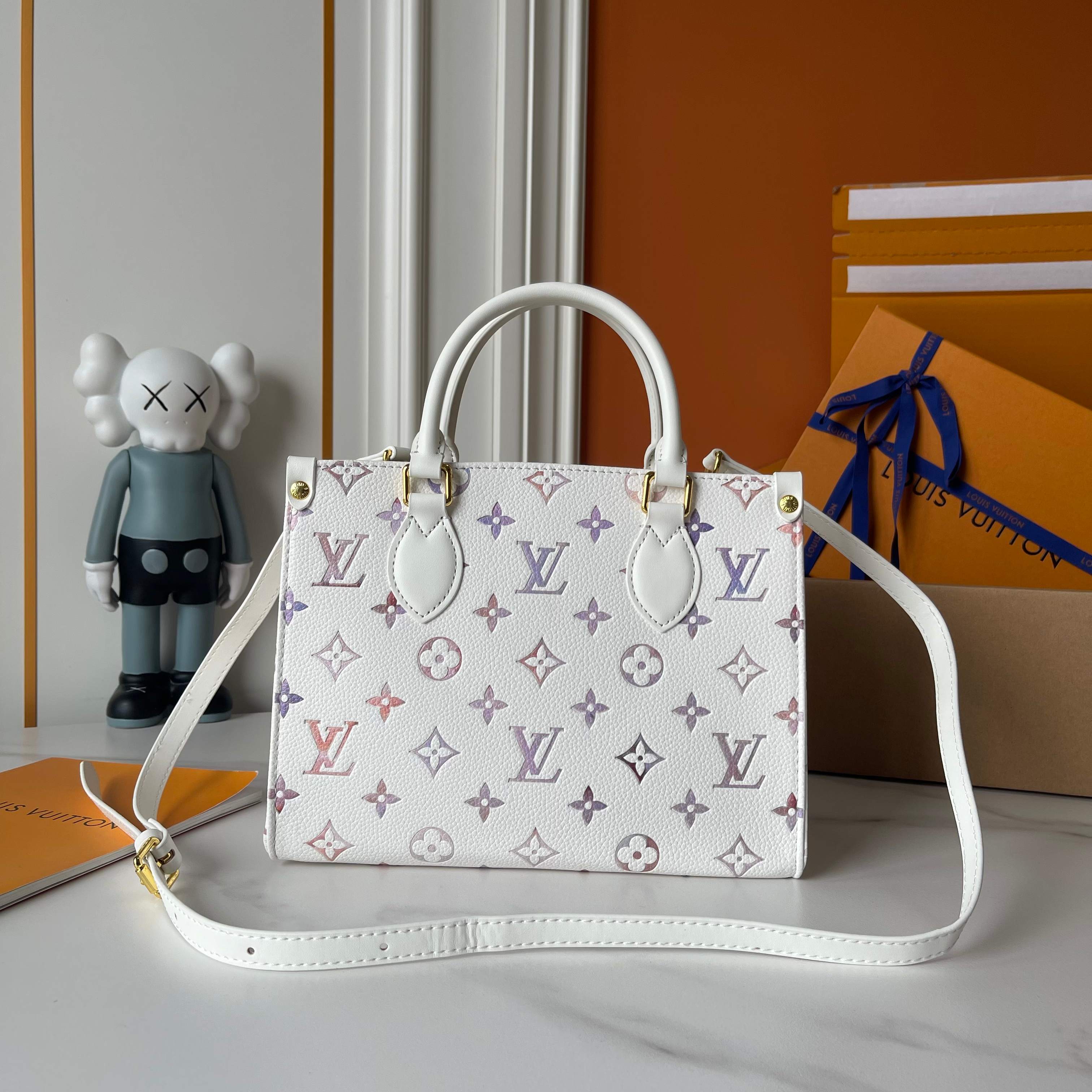 Designer OnTheGo PM Embossed grained cowhide leather - Dream Cream - Gorchic - $122.99