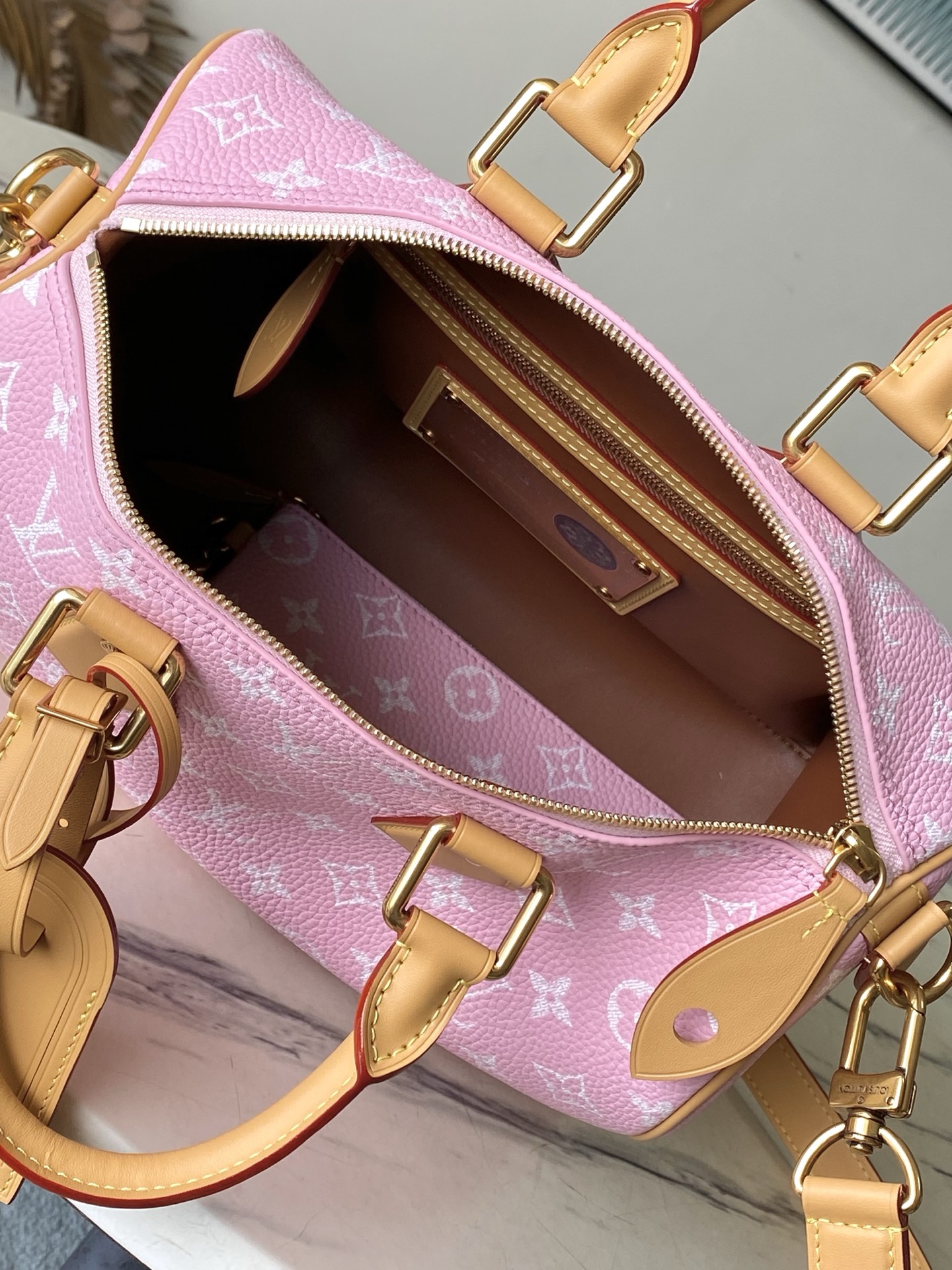 [TOP]Designer LV Speedy P9 Bandoulière 30 Candy Pink - Bag - Gorchic - $659.99