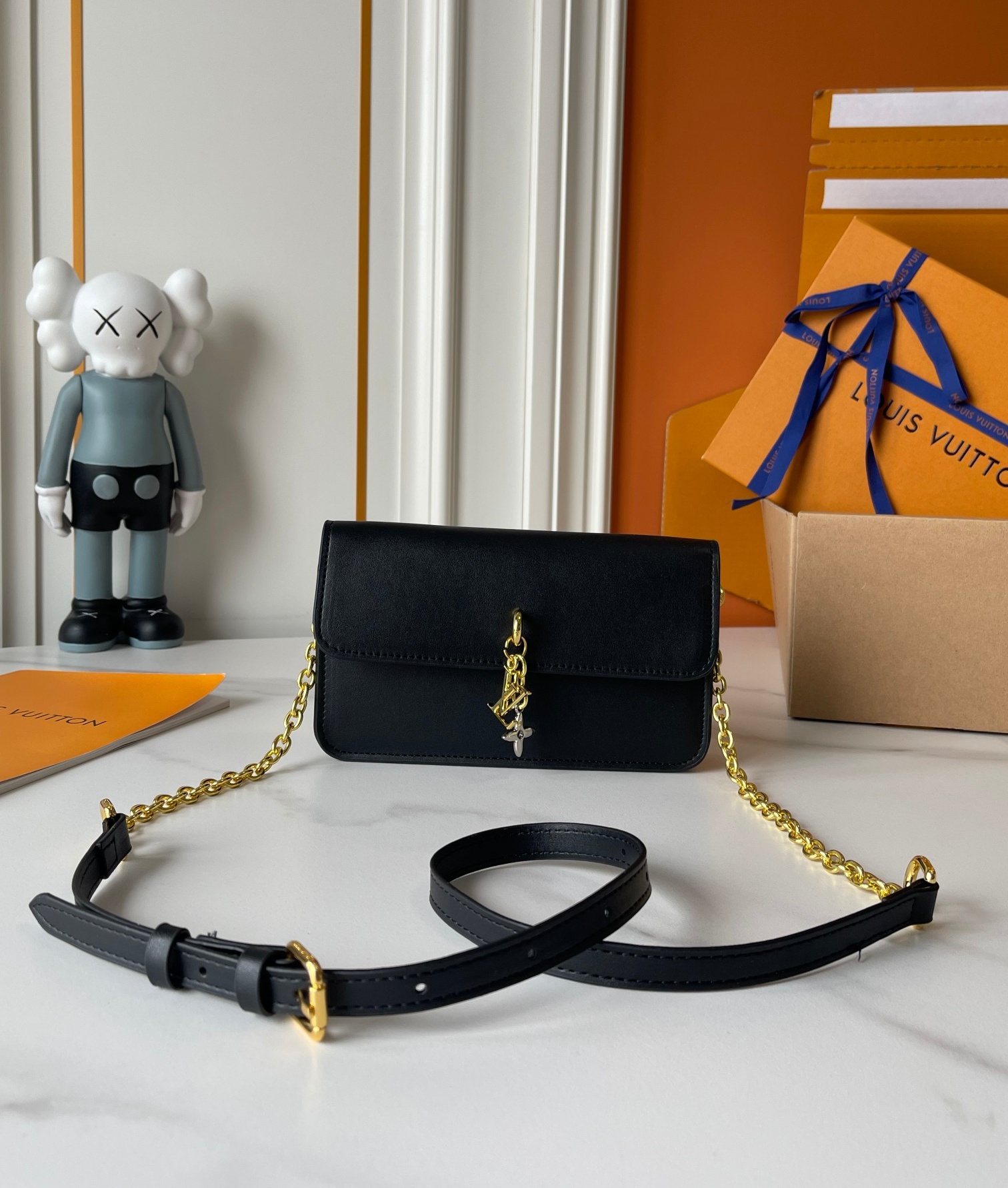 Designer Wallet On Chain LV Bloom - Black - Gorchic - $120.99