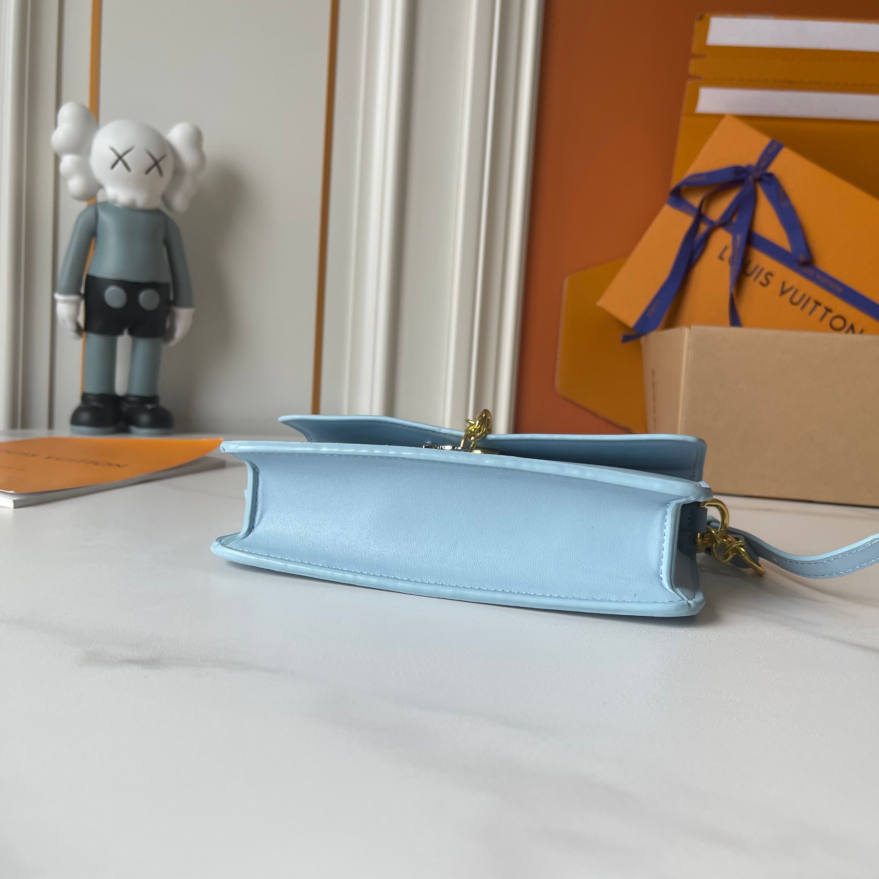 Designer Wallet On Chain LV Bloom - Azure Blue - Gorchic - $120.99