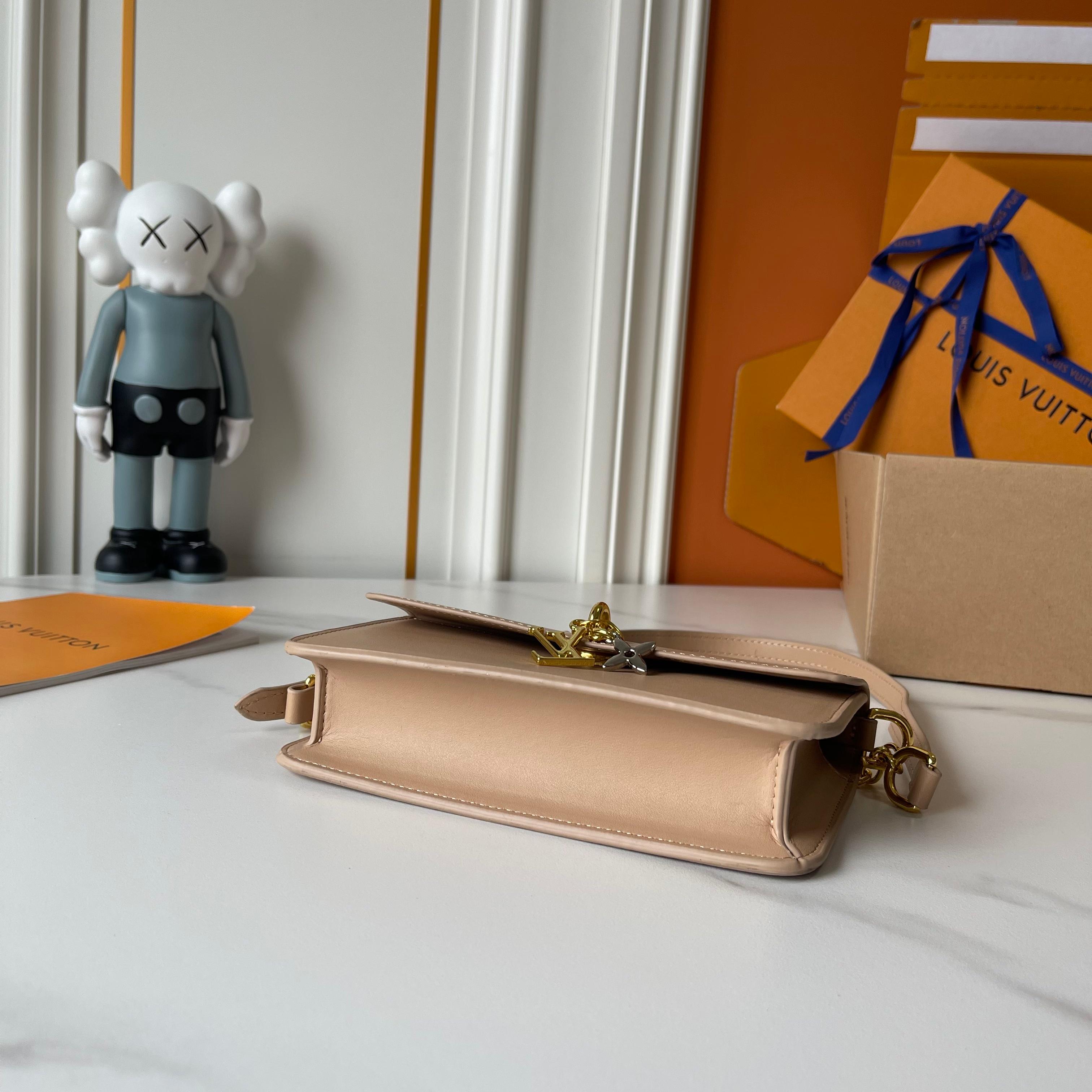 Designer Wallet On Chain LV Bloom - Sand - Gorchic - $120.99