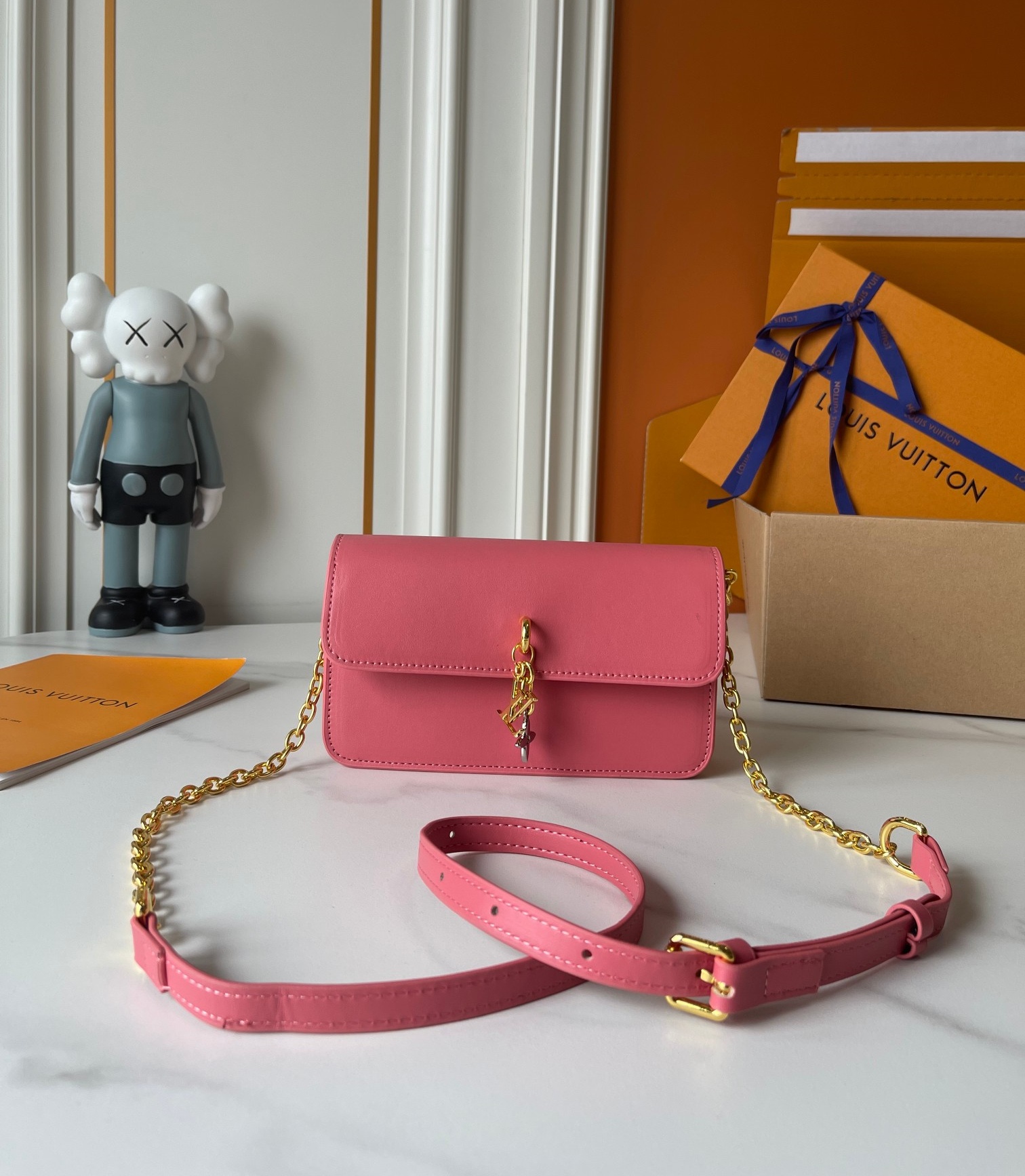 Designer Wallet On Chain LV Bloom - Sweet Coral - Gorchic - $120.99