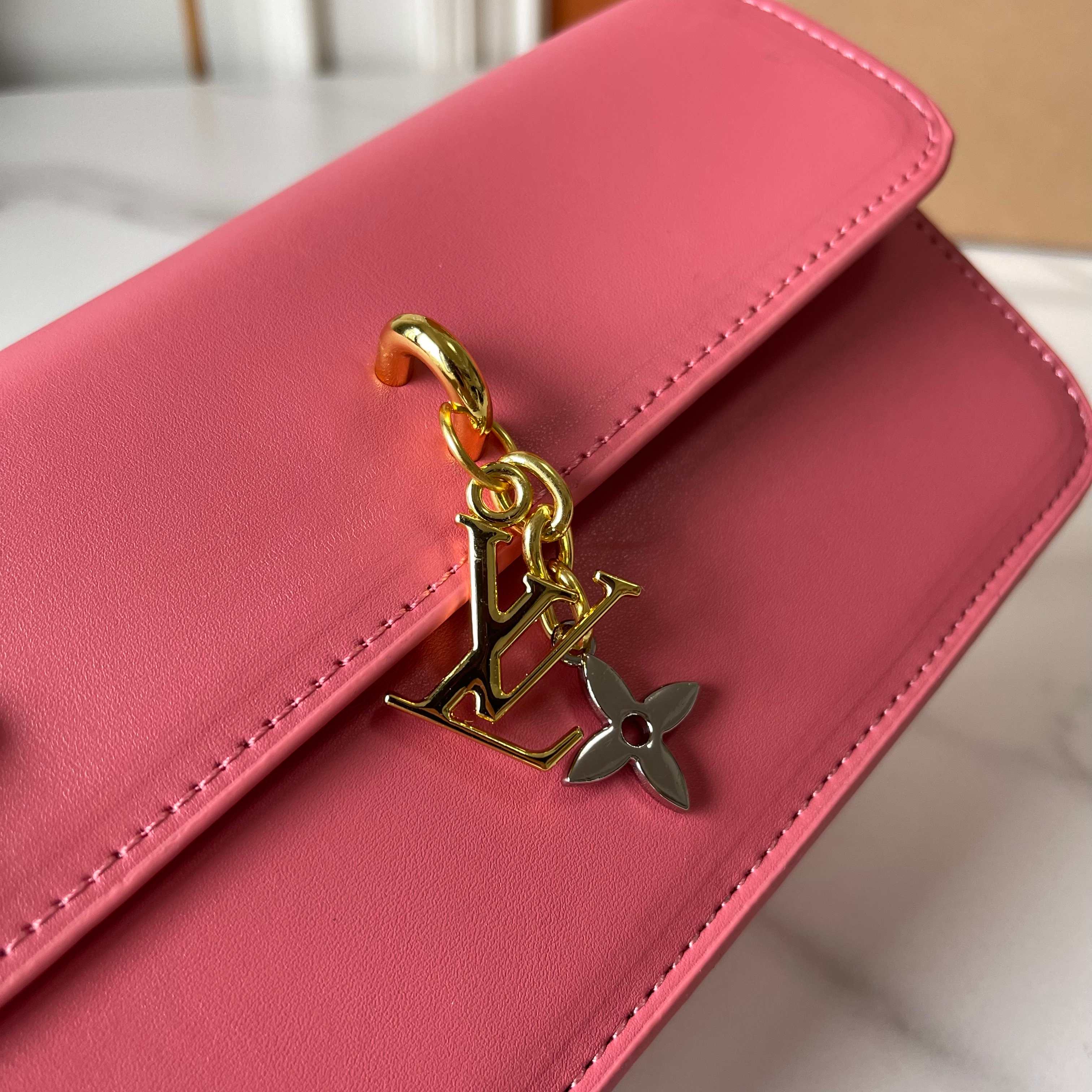 Designer Wallet On Chain LV Bloom - Sweet Coral - Gorchic - $120.99