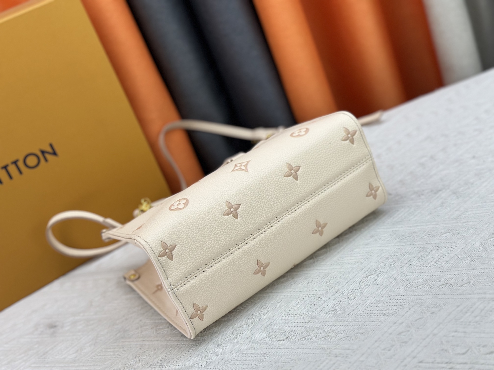 Designer OnTheGo PM - Eden color - Gorchic - $120.99