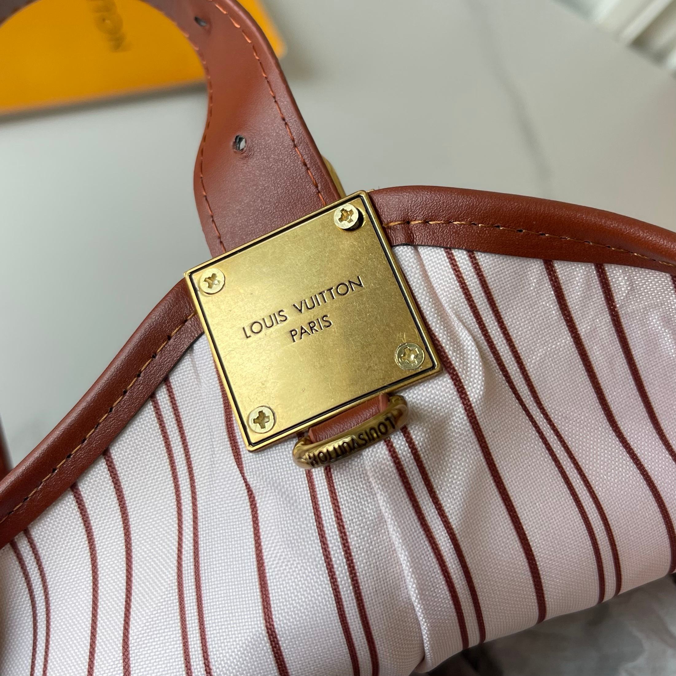 Designer Low Key Hobo PM Hangbag - Ecru/Cognac - Gorchic - $126.99