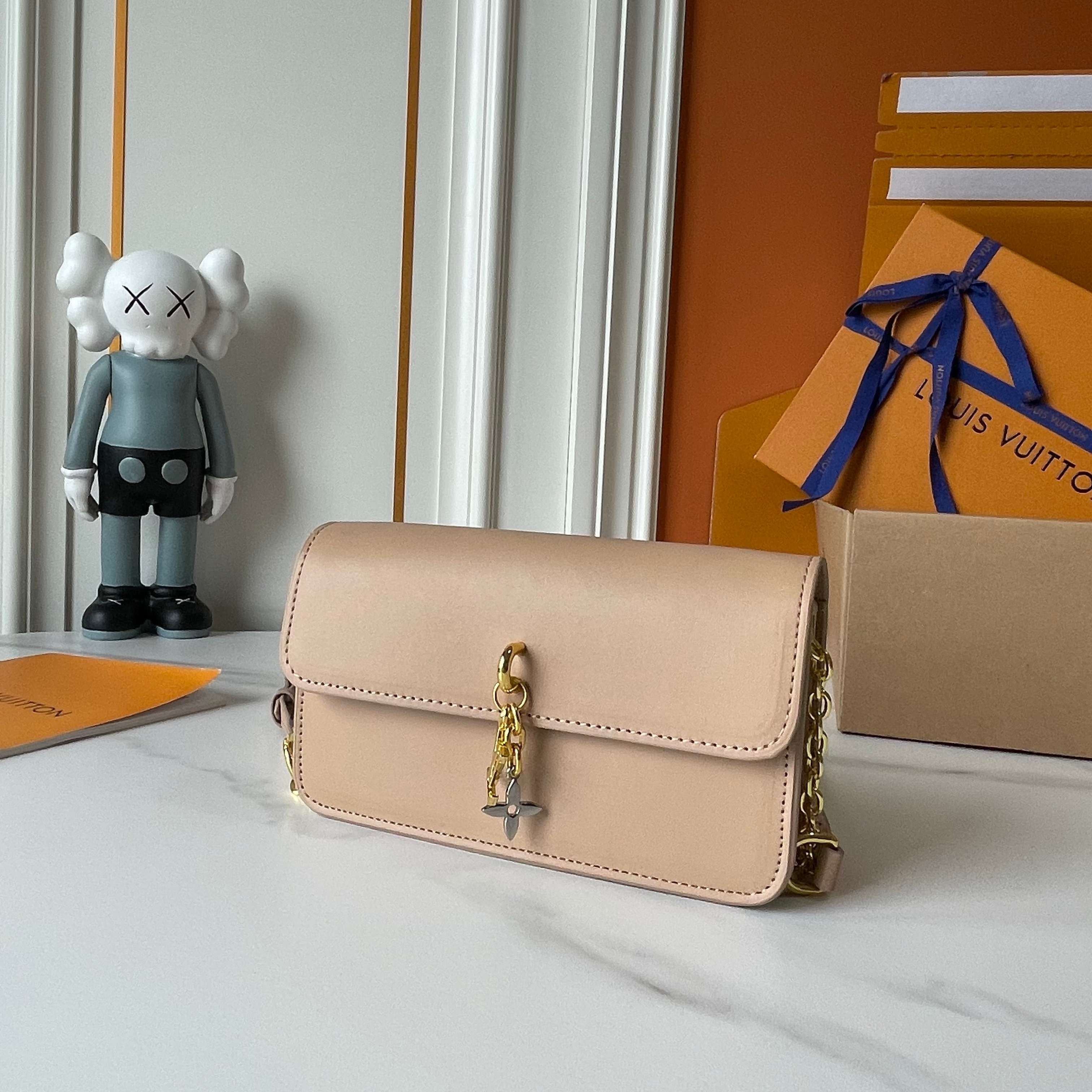 Designer Wallet On Chain LV Bloom - Sand - Gorchic - $120.99