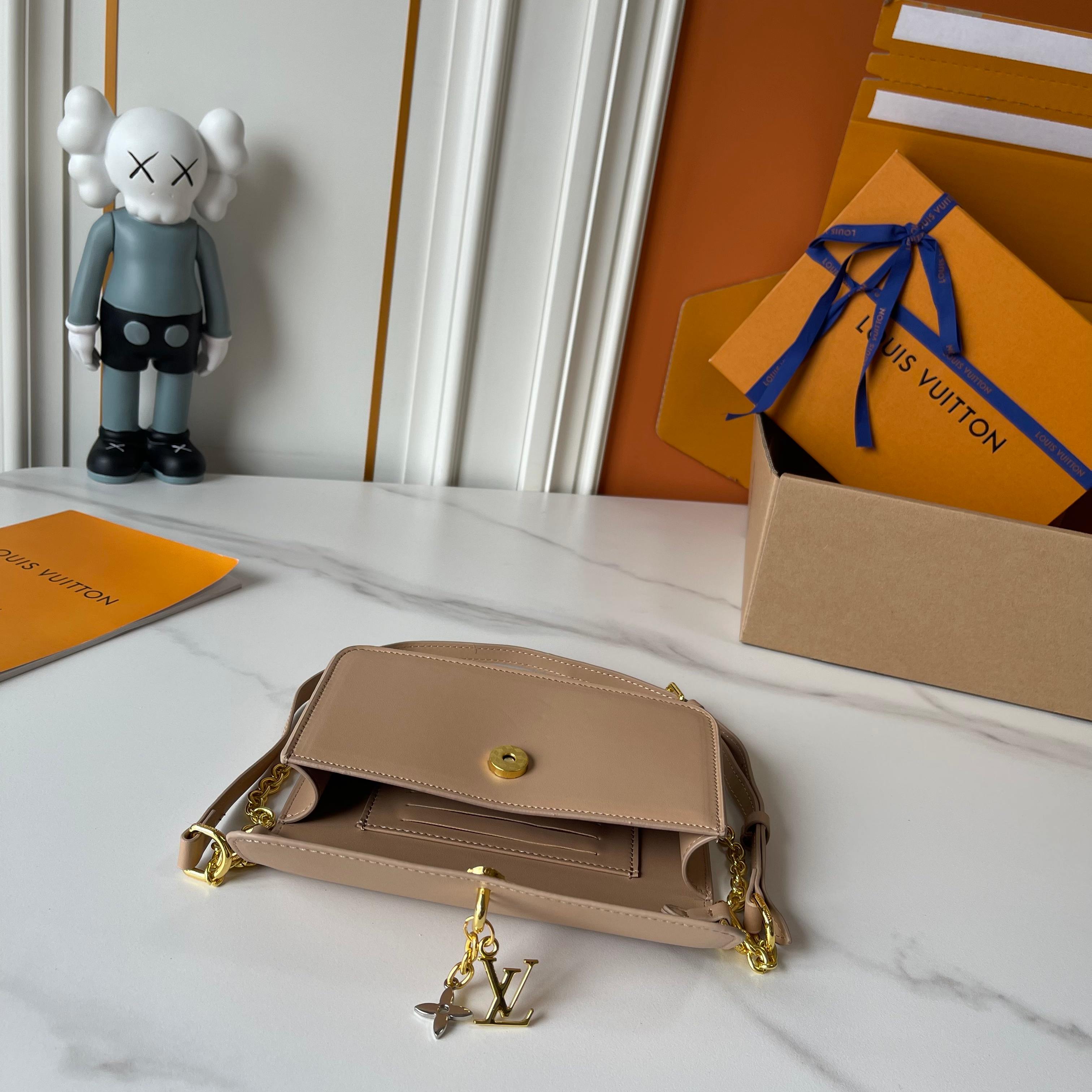 Designer Wallet On Chain LV Bloom - Sand - Gorchic - $120.99