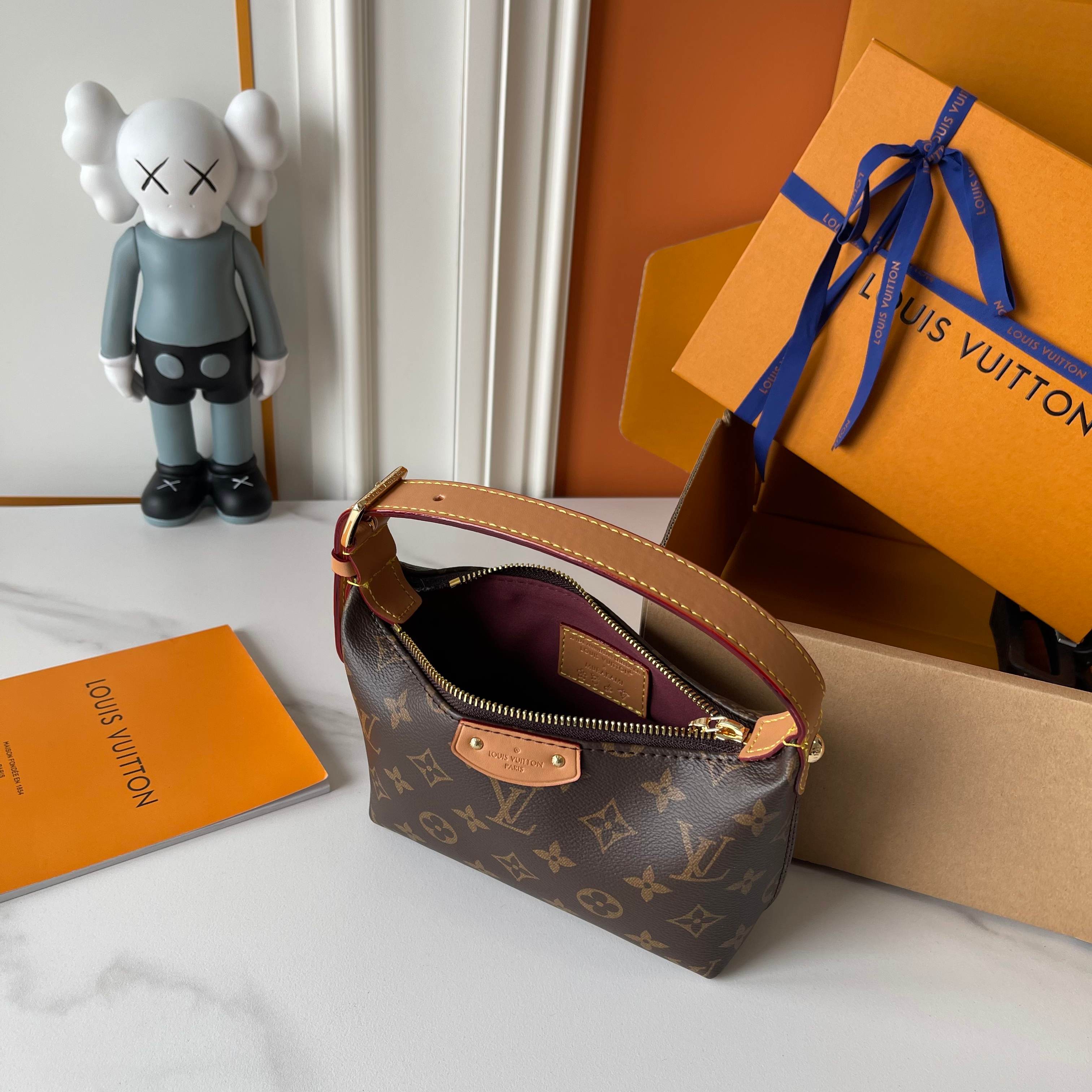 Designer LV New Remix Monogram Hills Pochette - Bag - Gorchic - $116.99