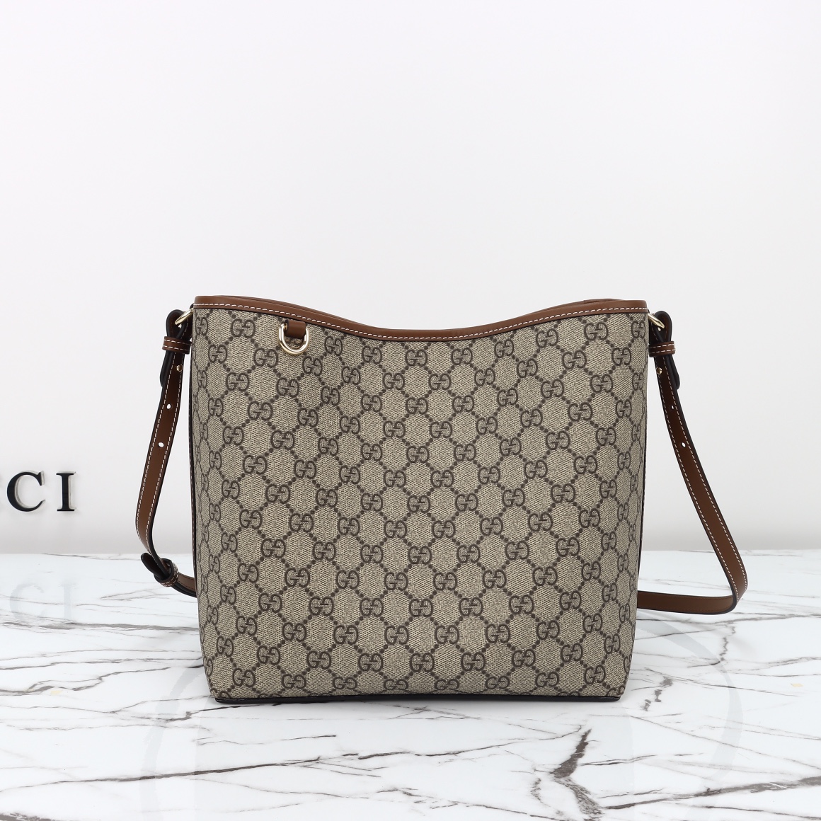 Double-G GG Emblem bucket bag - Medium - Gorchic - $124.99