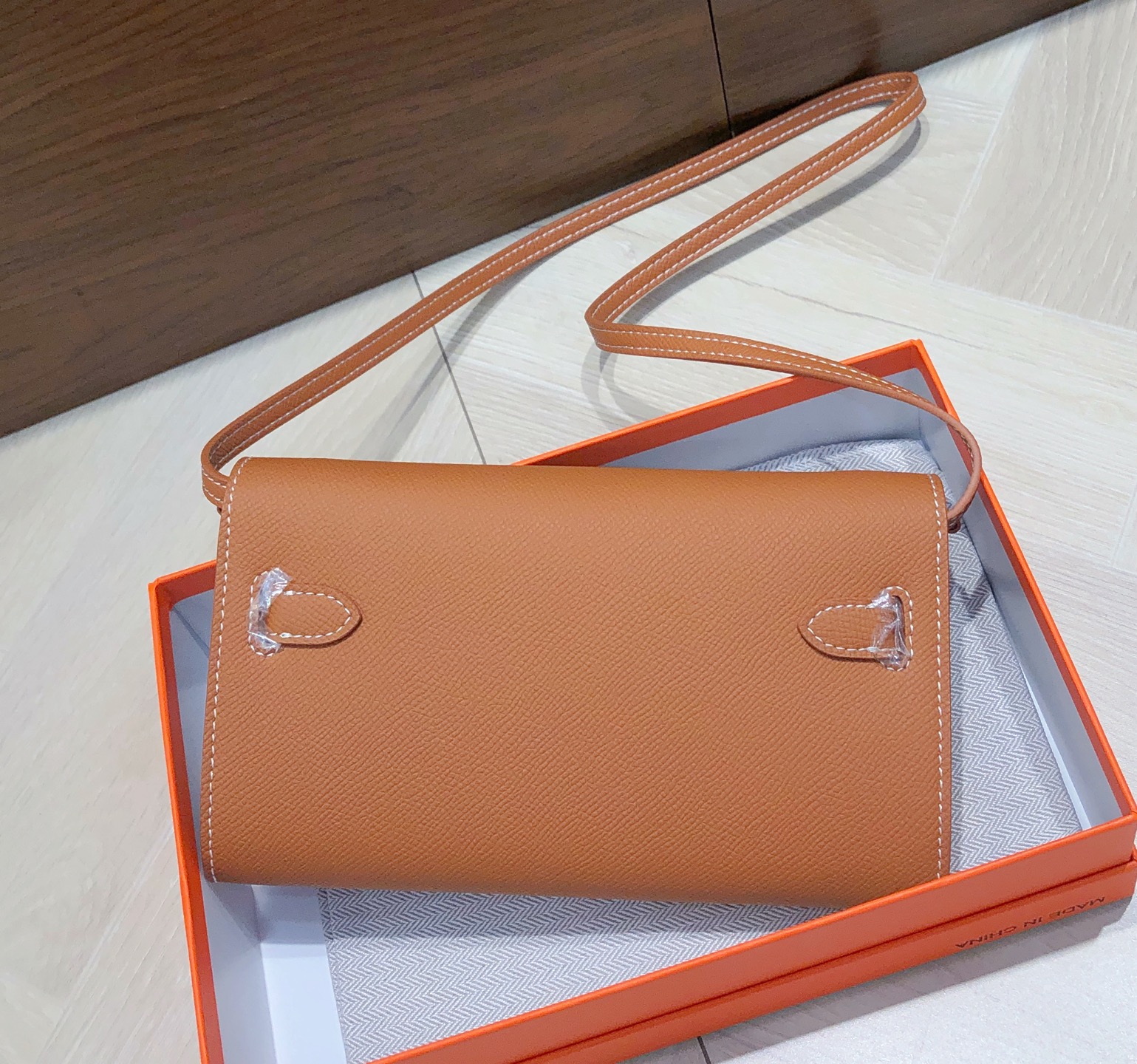 H-Inspired Kelly Wallet to Go Gold Hardware - Gorchic - $143.99