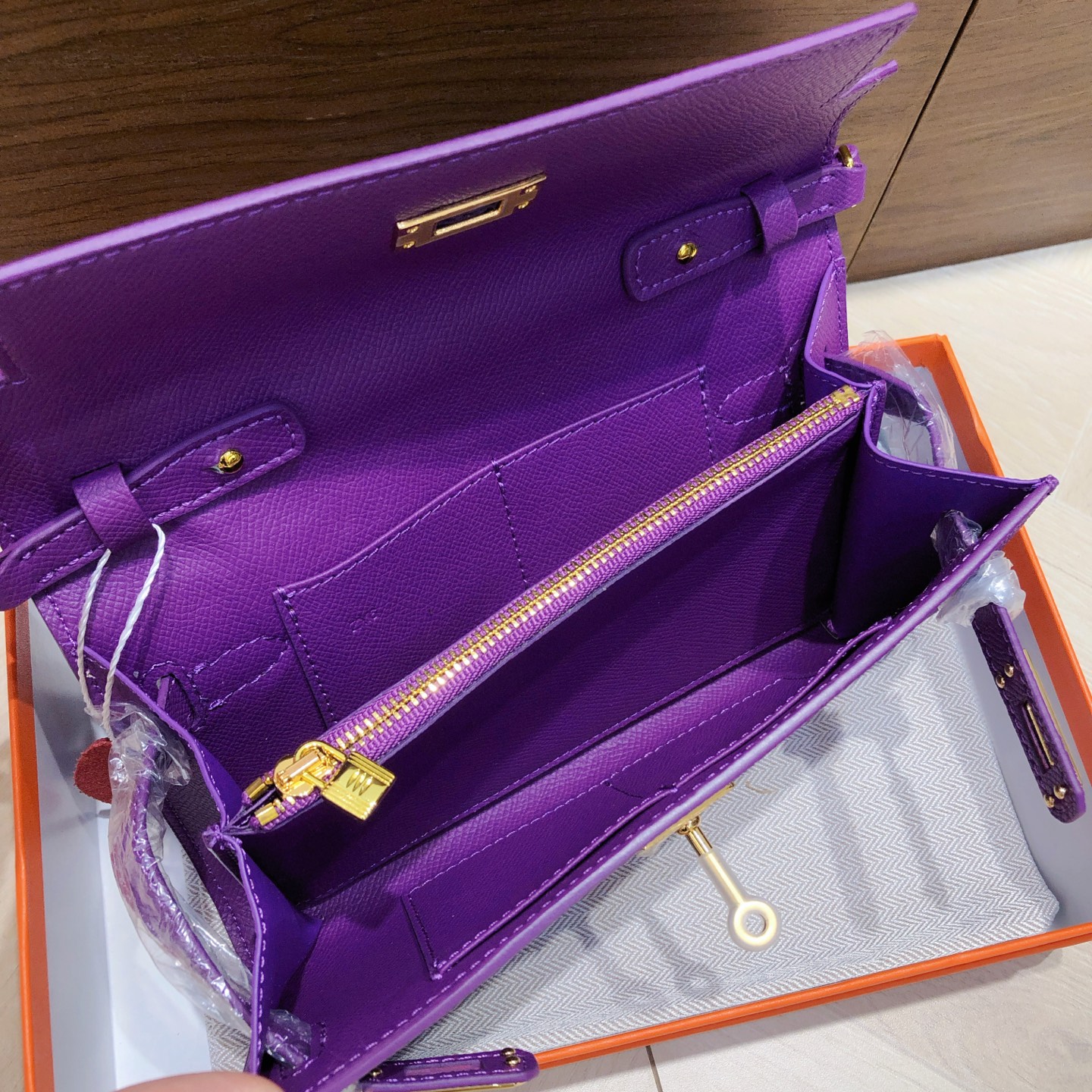 H-Inspired Kelly Wallet to Go Gold Hardware - Gorchic - $143.99