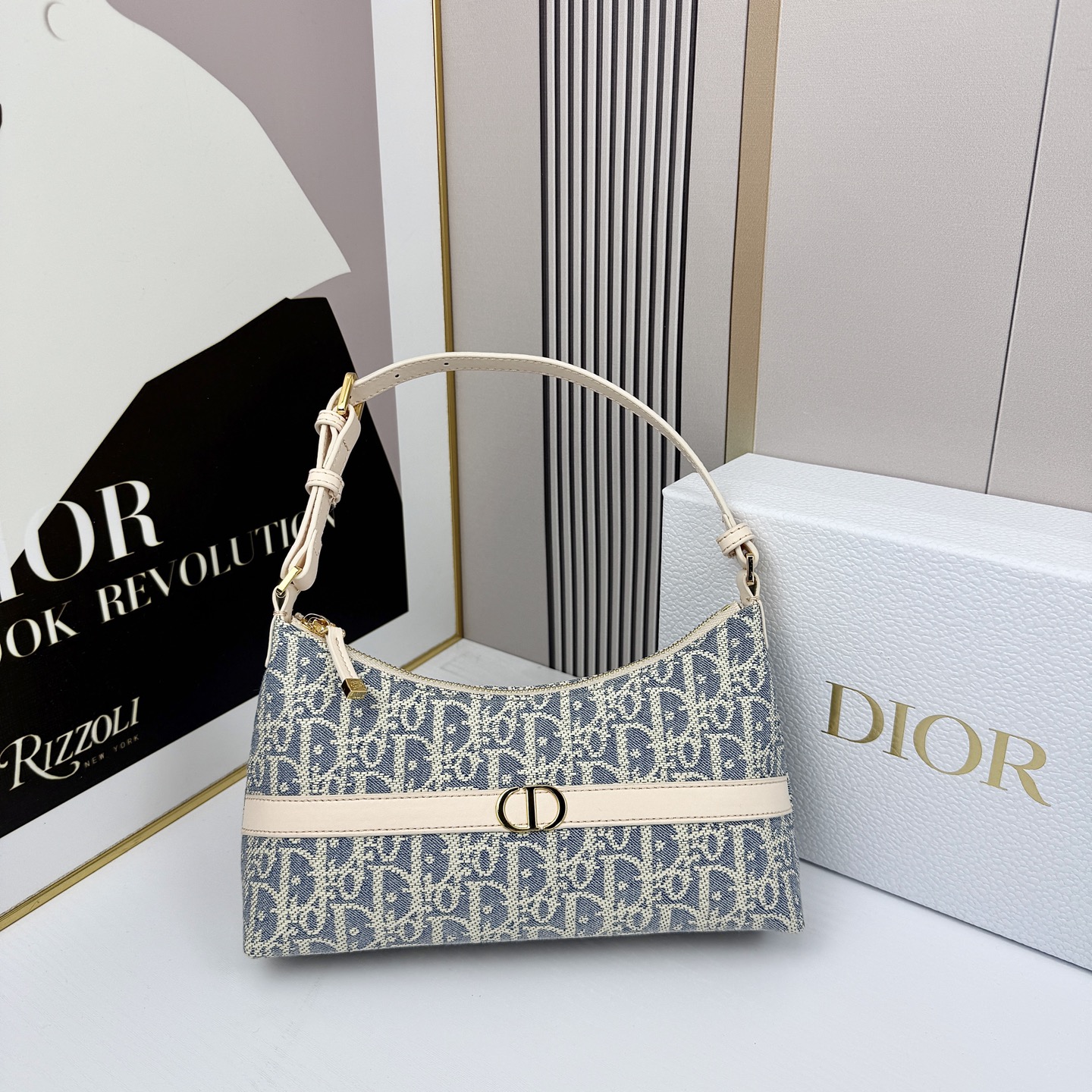 D-Inspired 30 Montaigne Cigale Mini Bag - Blue raffia effect - Gorchic - $148.99