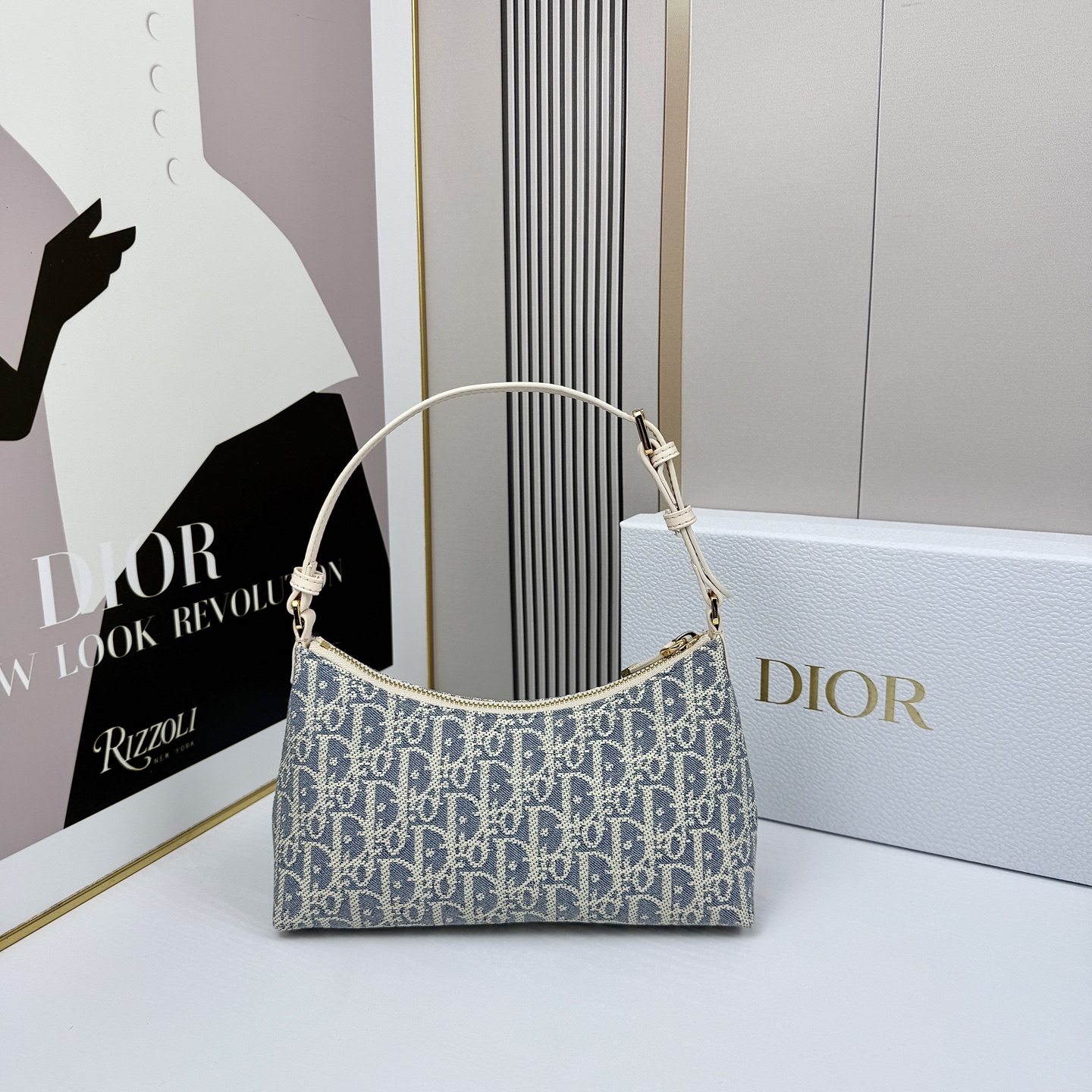 D-Inspired 30 Montaigne Cigale Mini Bag - Blue raffia effect - Gorchic - $148.99